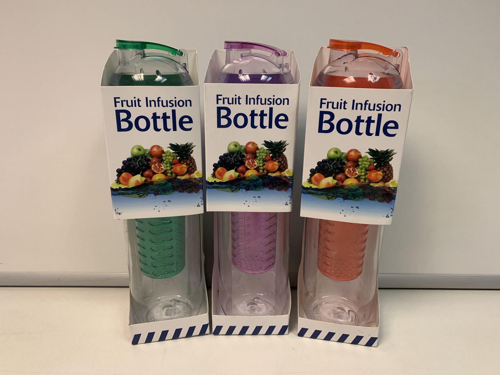 48 X BRAND NEW ASSORTED 700ML FRUIT INFUSION BOTTLES IN VARIOUS COLOURS R9