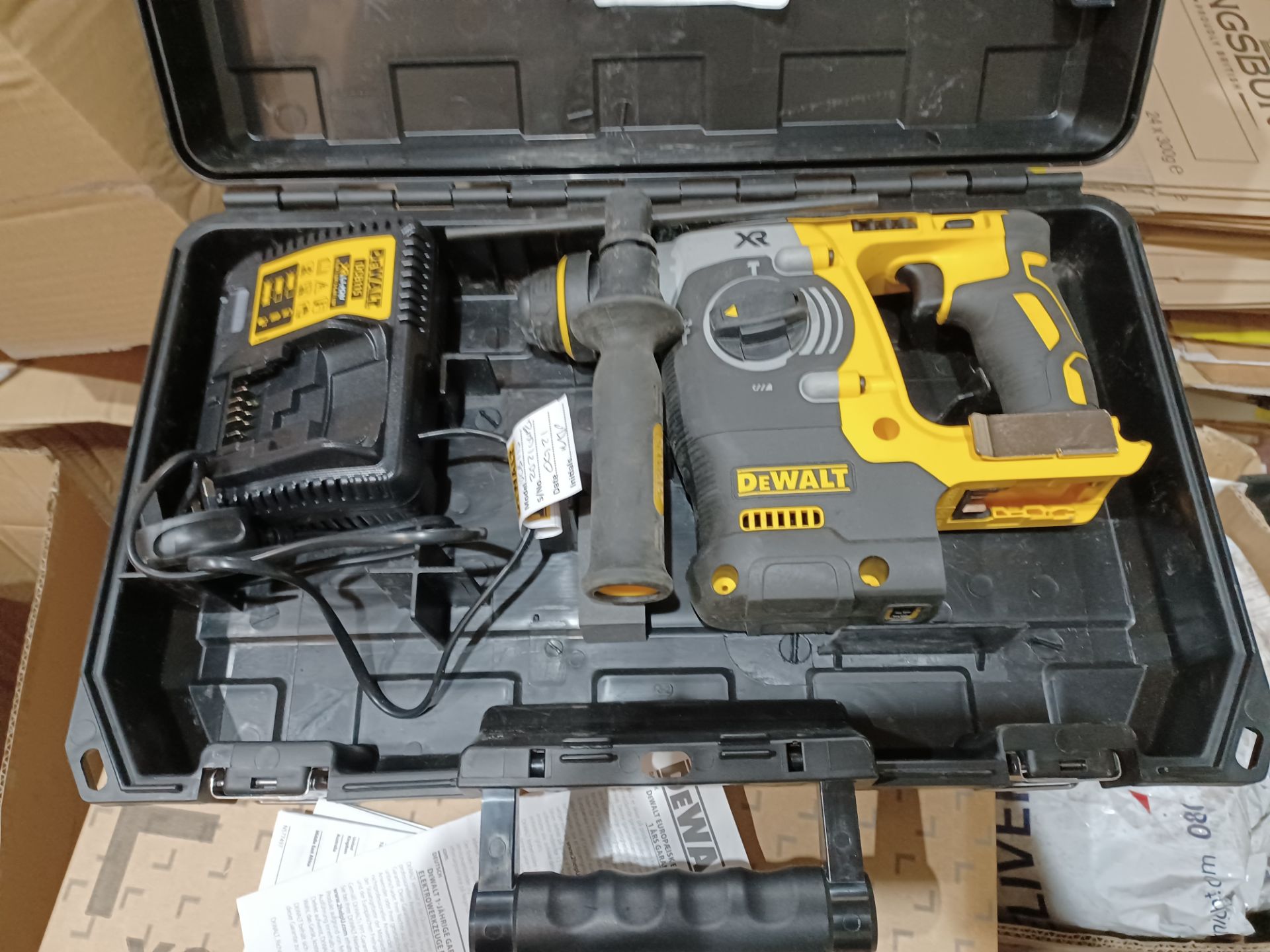 DEWALT DCH273P2-GB 3.1KG 18V 5.0AH LI-ION XR BRUSHLESS CORDLESS SDS PLUS DRILL COMES WITH CHARGER