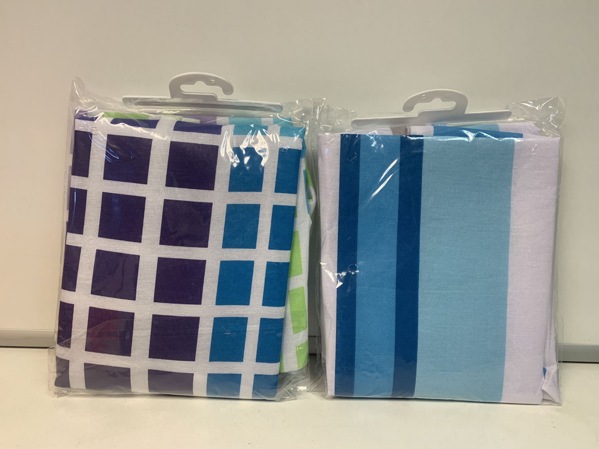 60 X BRAND NEW IRONING BOARD COVERS IN VARIOUS STYLES R9