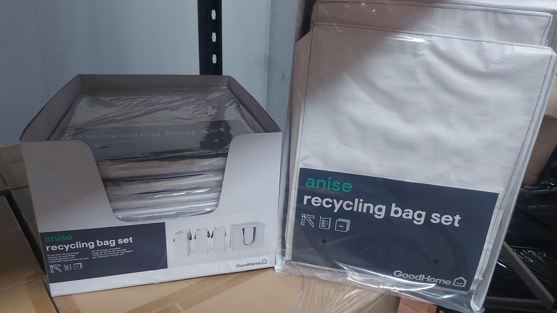 18 X NEW PACKAGED SETS OF 4 NISE RECYCLING BAG SETS. INCLUDES 3 X 18L HEAVY DUTY BAGS AND AN EXTRA