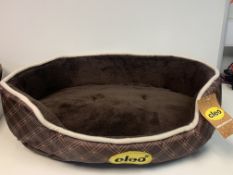 5 X NEW PACKAGED CLEO OXFORD LUXURY PET BEDS - SMALL- BROWN & GOLD (S1)