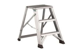 BRAND NEW MATRIX 4 STEP EN131 STEPSTOOL RRP £140 SV-MATRIX-4