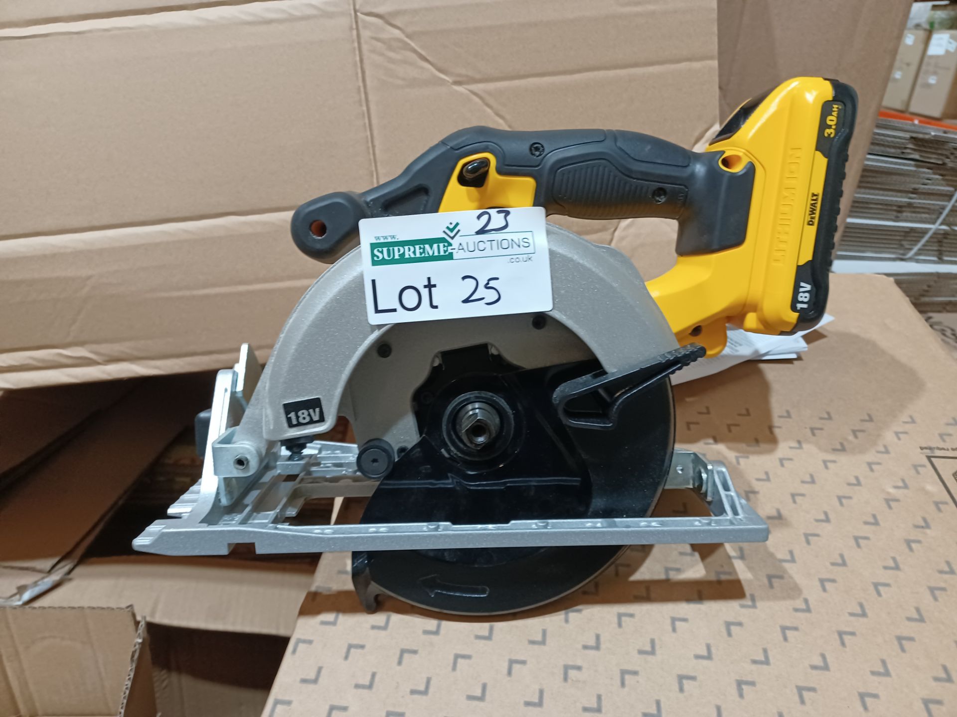 DEWALT DCS391 165MM 18V LI-ION XR CORDLESS CIRCULAR SAW - BARE WITH BATTERY UNCHECKED/UNTESTED -