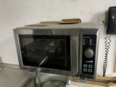 MENUMASTER COMMERCIAL MICROWAVE OVEN