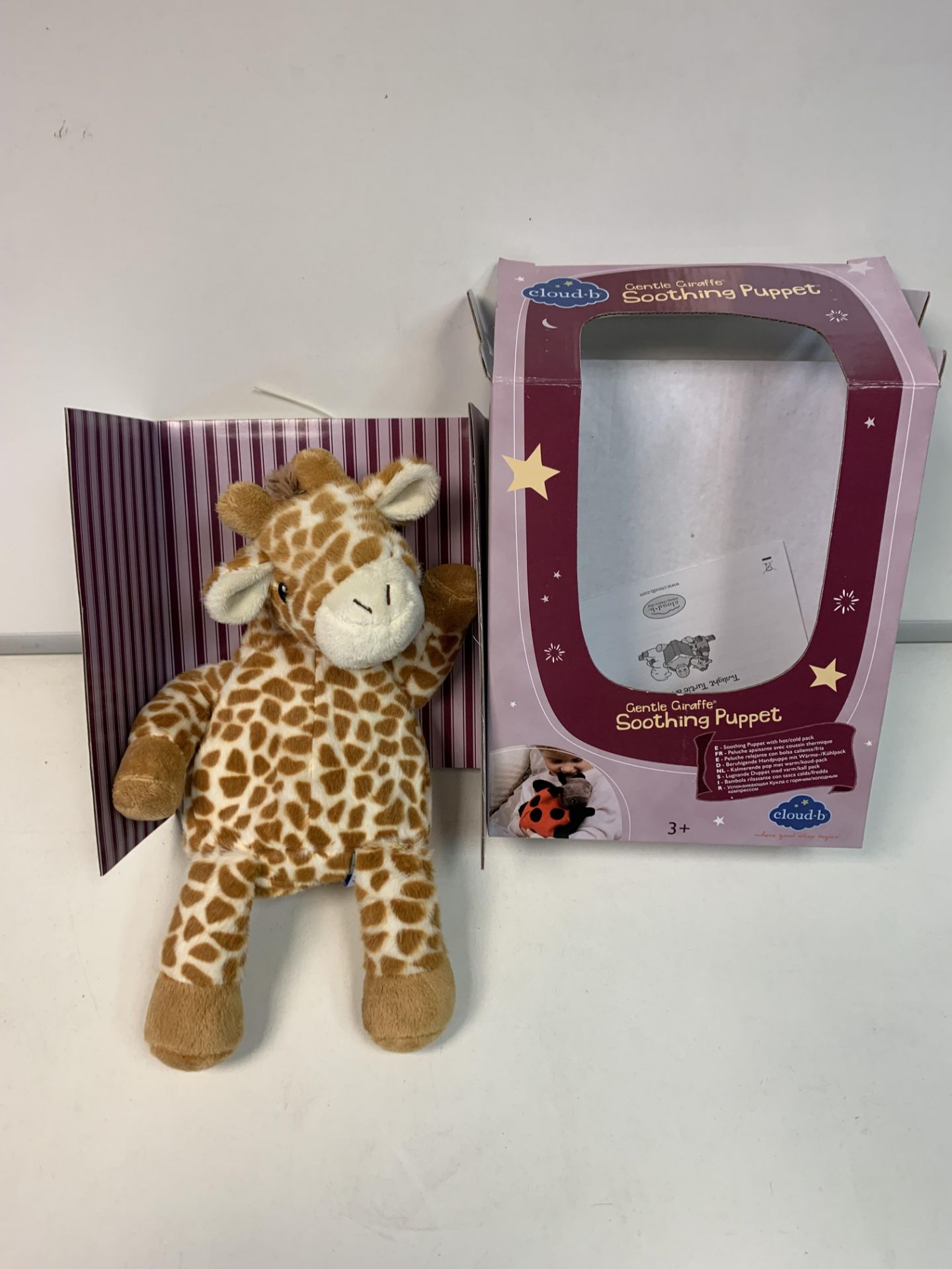 6 X NEW BOXED CLOUD-B TWILIGHT GIRAFFE SOOTHING PUPPET WITH HOT/COLD PACK. A WARM HUG ON A COLD