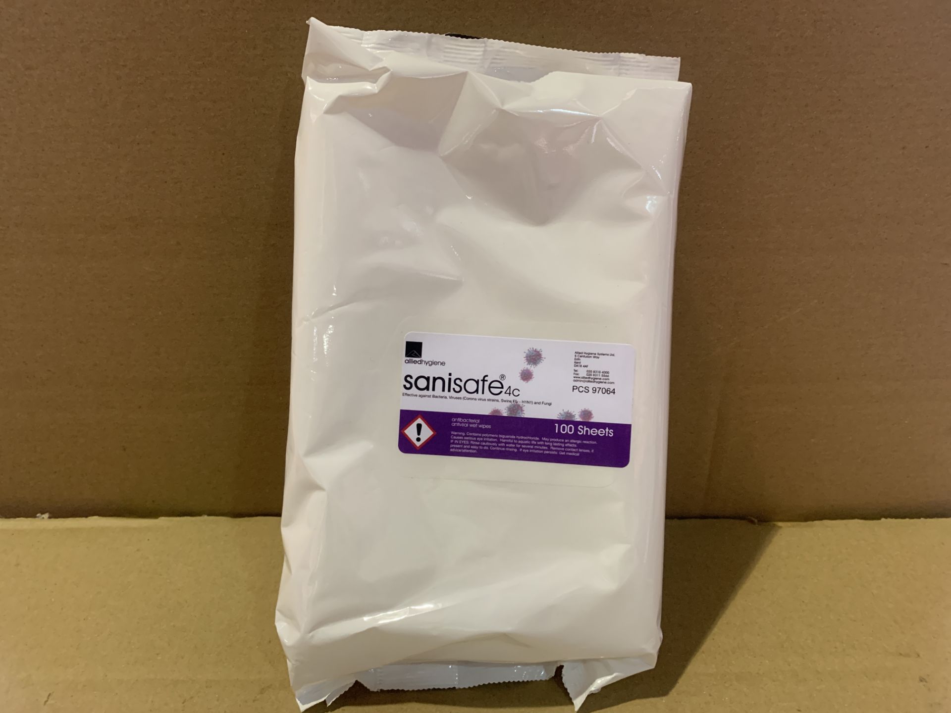 40 X BRAND NEW PACKS OF 100 SANISAFE LARGE ANTIBACTERIAL ANTIVIRAL WET WIPES RRP £8 PER PACK