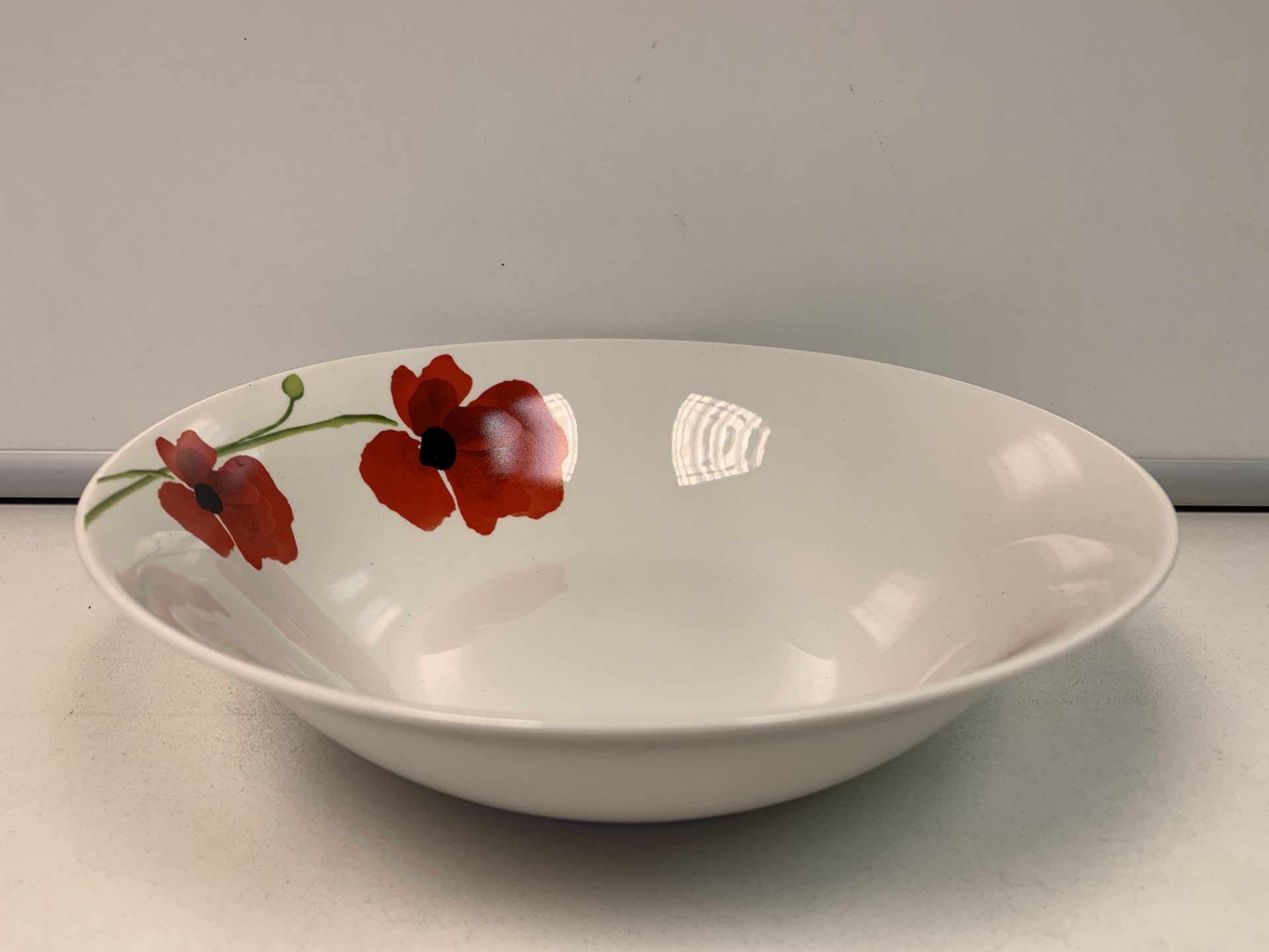 24 X BRAND NEW POPPY DESIGN 23CM SALAD/PASTA DISHES AM