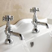 New & Boxed Traditional Pair Of Hot And Cold Basin Sink Taps Chrome Vintage Faucets. Tb31.Ideal For