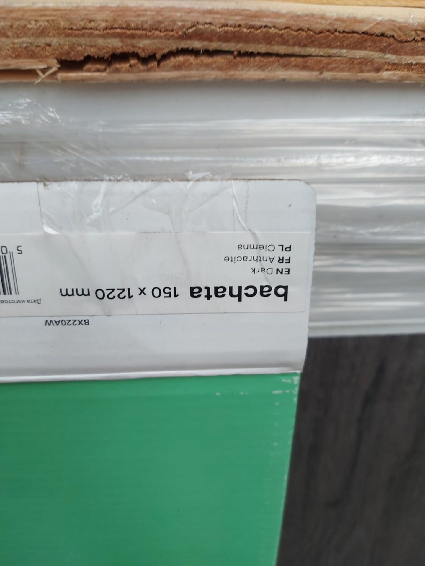 PALLET TO CONTAIN 10 x PACKS OF NEW BACHETA LUXURY VINYL CLICK PLANK FLOORING. STYLE: DARK - Image 4 of 4