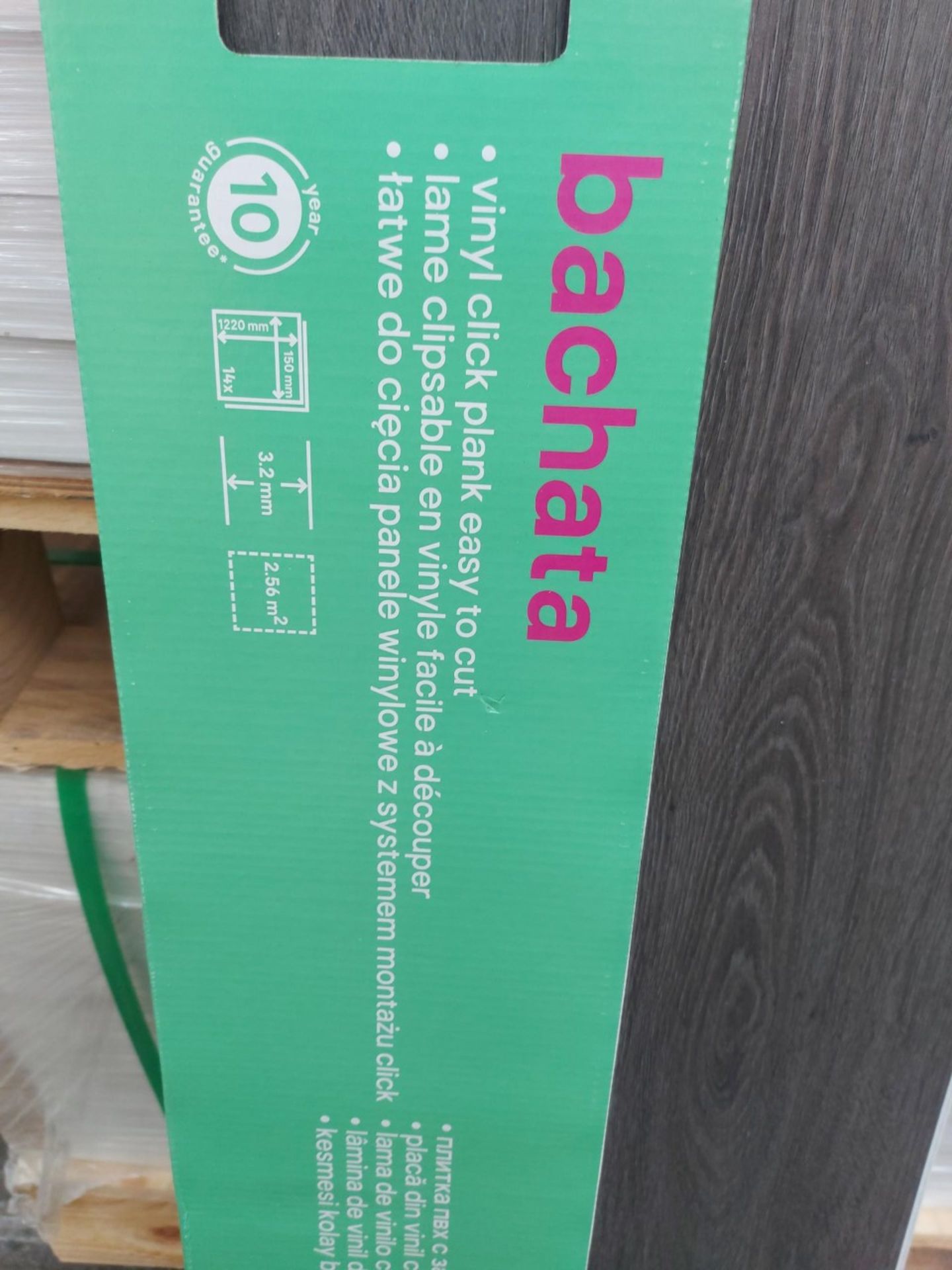 PALLET TO CONTAIN 10 x PACKS OF NEW BACHETA LUXURY VINYL CLICK PLANK FLOORING. STYLE: DARK - Image 3 of 4