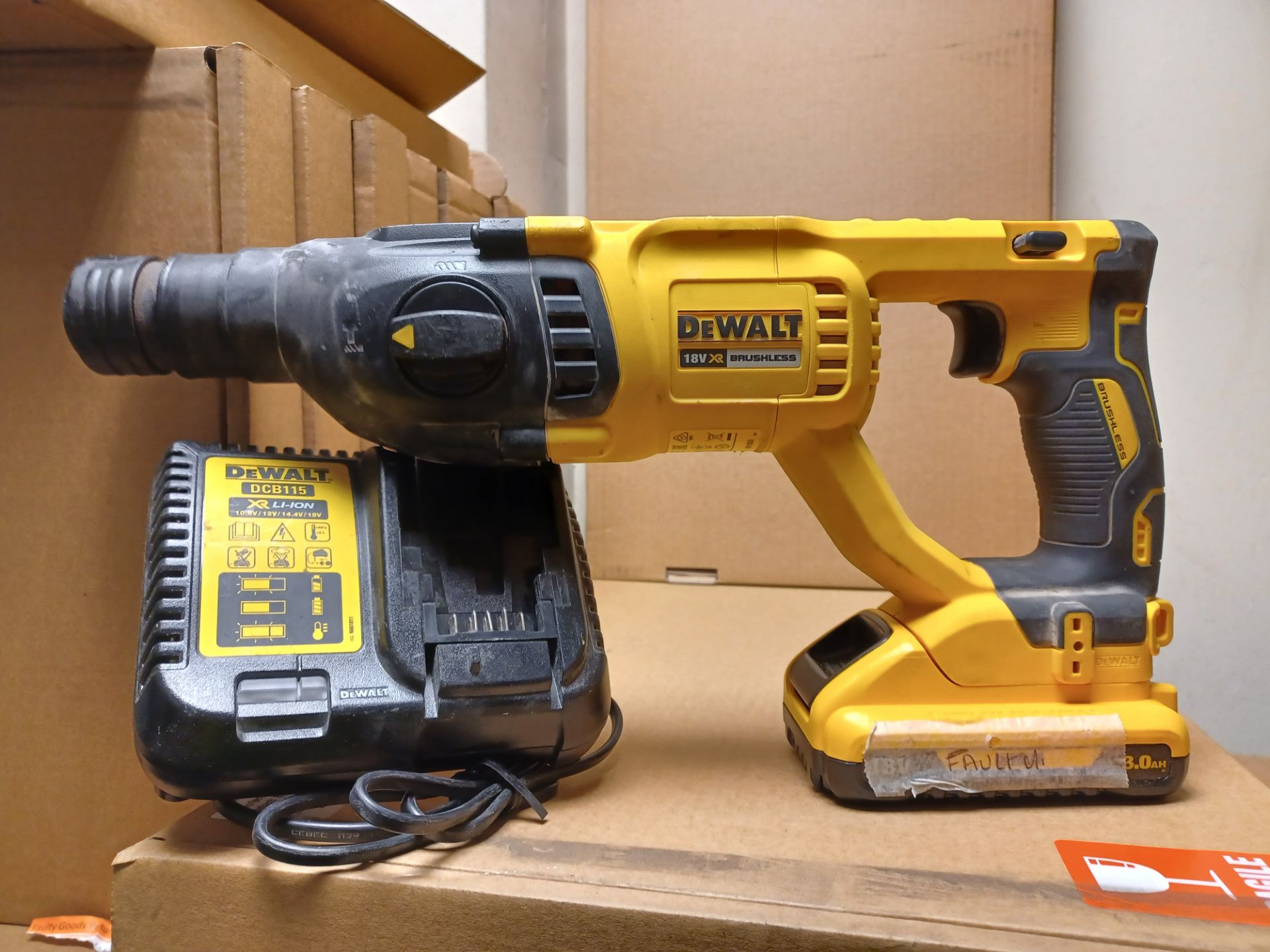DEWALT DCH033 3KG 18V 4.0AH LI-ION XR BRUSHLESS CORDLESS SDS PLUS DRILL WITH BATTERY AND CHARGER