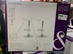 2 X BRAND NEW COOKE AND LEWIS WHITE DAPHNE HEIGHT ADJUSTABLE 360 SWIVEL BAR STOOLS R15