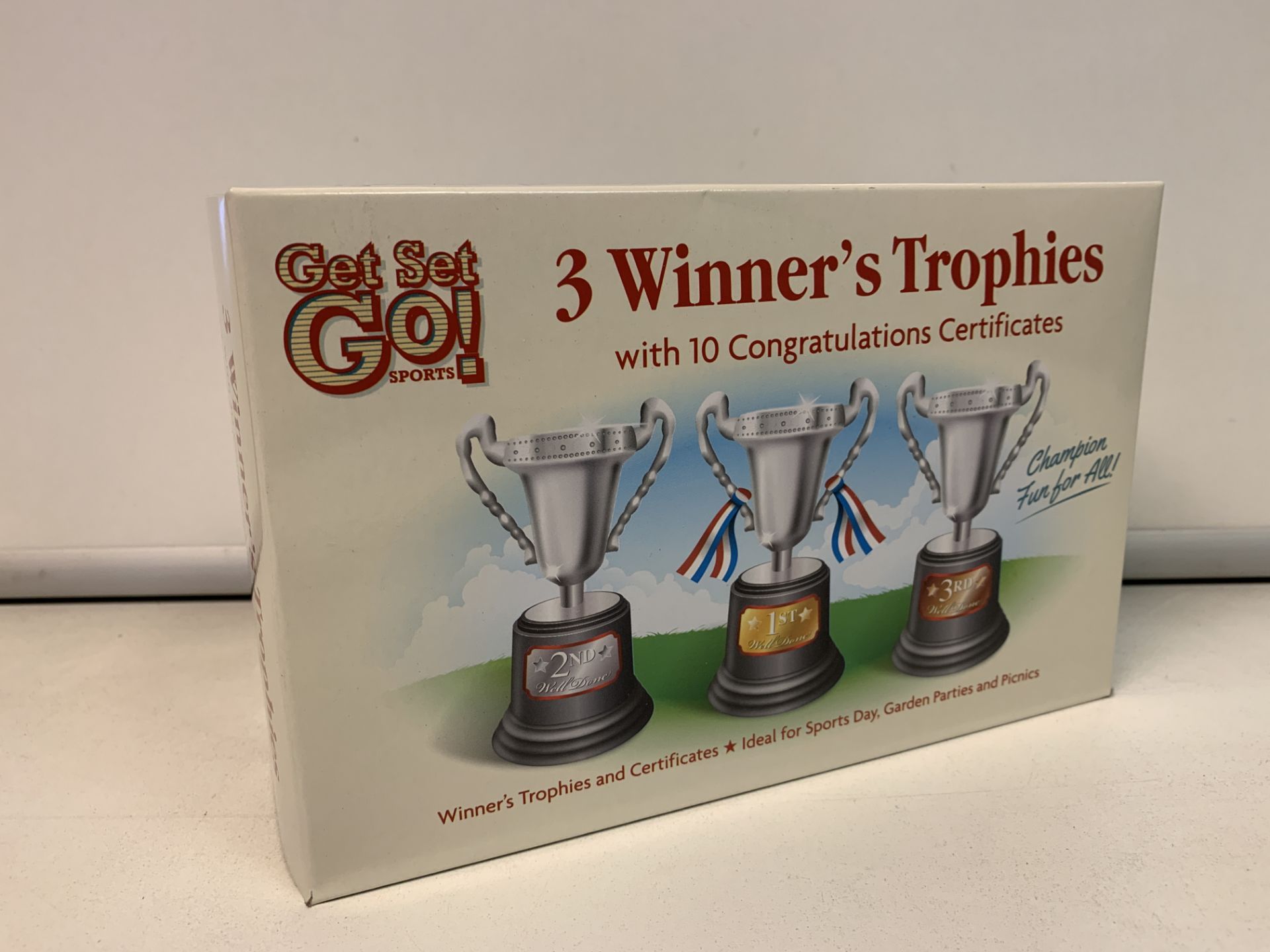48 X BRAND NEW GET SET GO 3 WINNERS TROPHIES KITS WITH 10 CONGRATULATIONS CERTIFICATES R9