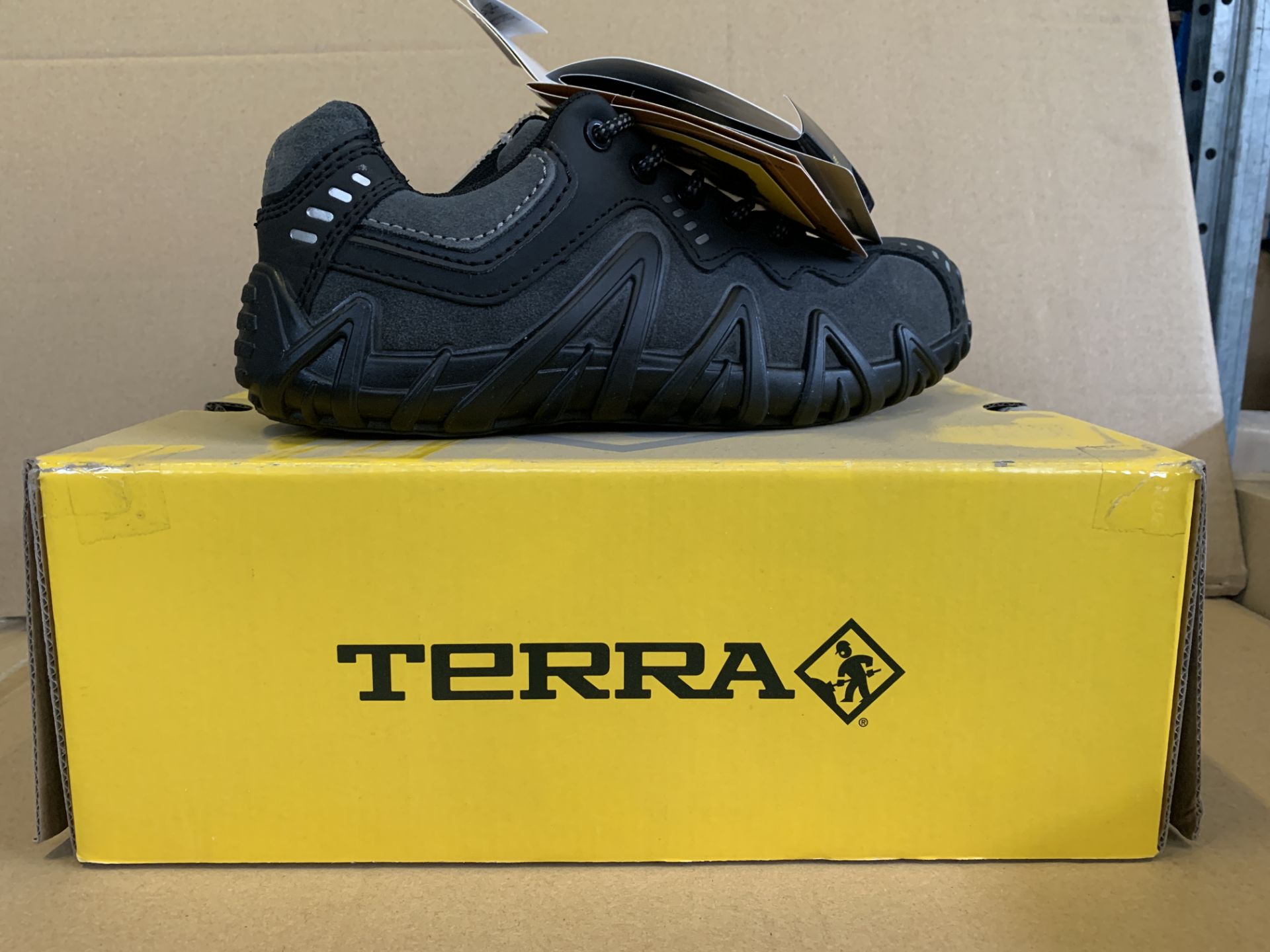 2 X BRAND NEW TERRA SPIDER WORK BOOTS SIZE 40 RRP £135 EACH S1R