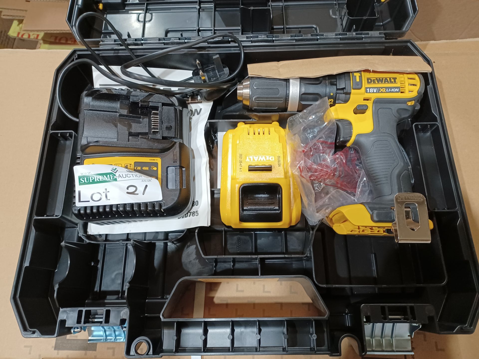 DEWALT DCD785P2T-SFGB 18V 5.0AH LI-ION XR CORDLESS COMBI-HAMMER DRILL COMES WITH BATTERY, CHARGER