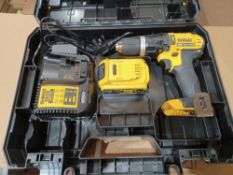 DEWALT DCD785P2T-SFGB 18V 5.0AH LI-ION XR CORDLESS COMBI-HAMMER DRILL COMES WITH BATTERY, CHARGER