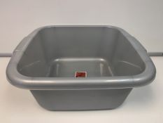40 X NEW PACKAGED CURVER KITCHEN SOLUTIONS. 10L SQUARE SILVER BOWLS. (ROW 13)