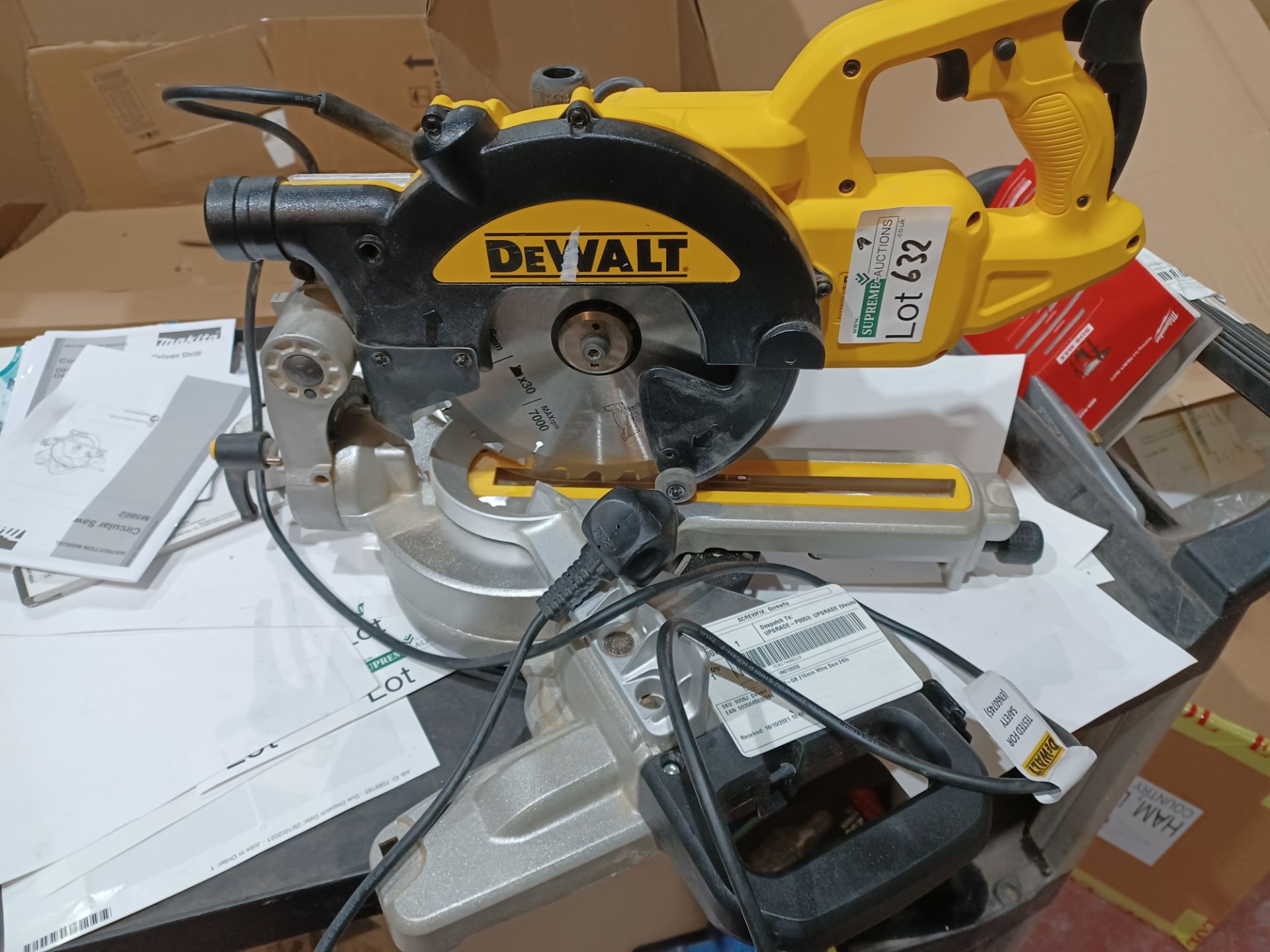 DEWALT DWS773-GB 216MM ELECTRIC SINGLE-BEVEL SLIDING COMPOUND MITRE SAW 240V UNCHECKED/UNTESTED -