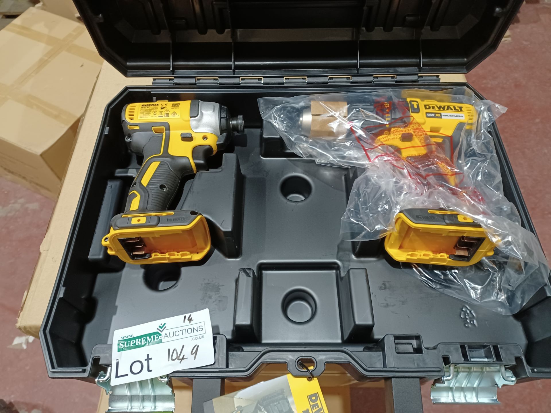 DEWALT DCK2060L2T-SFGB 18V 3.0AH LI-ION XR BRUSHLESS CORDLESS TWIN PACK WITH CARRY CASE UNCHECKED/