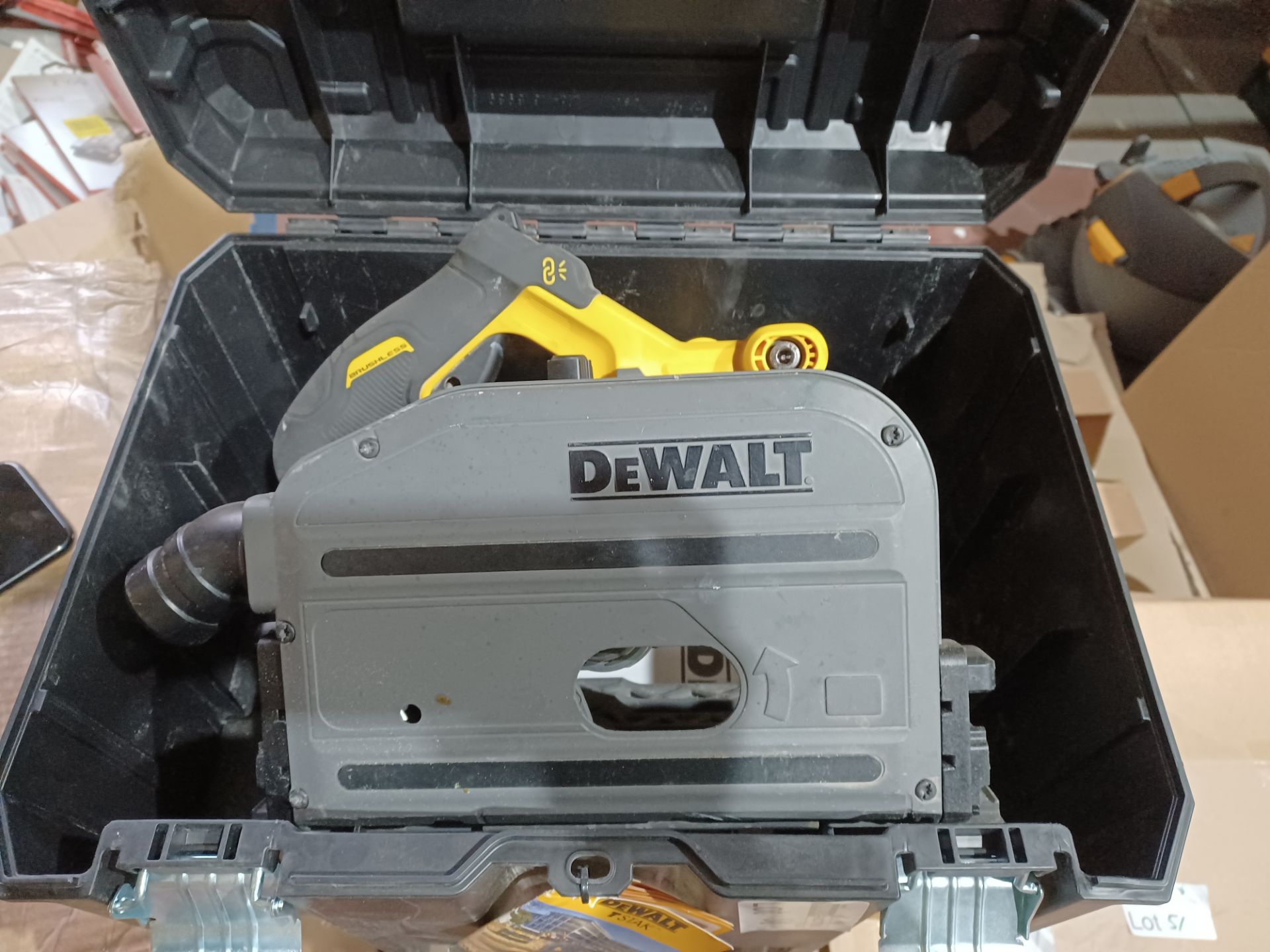 DEWALT DCS520NT-XJ 54V LI-ION XR FLEXVOLT 165MM BRUSHLESS CORDLESS PLUNGE SAW - BARE BARE WITH CARRY