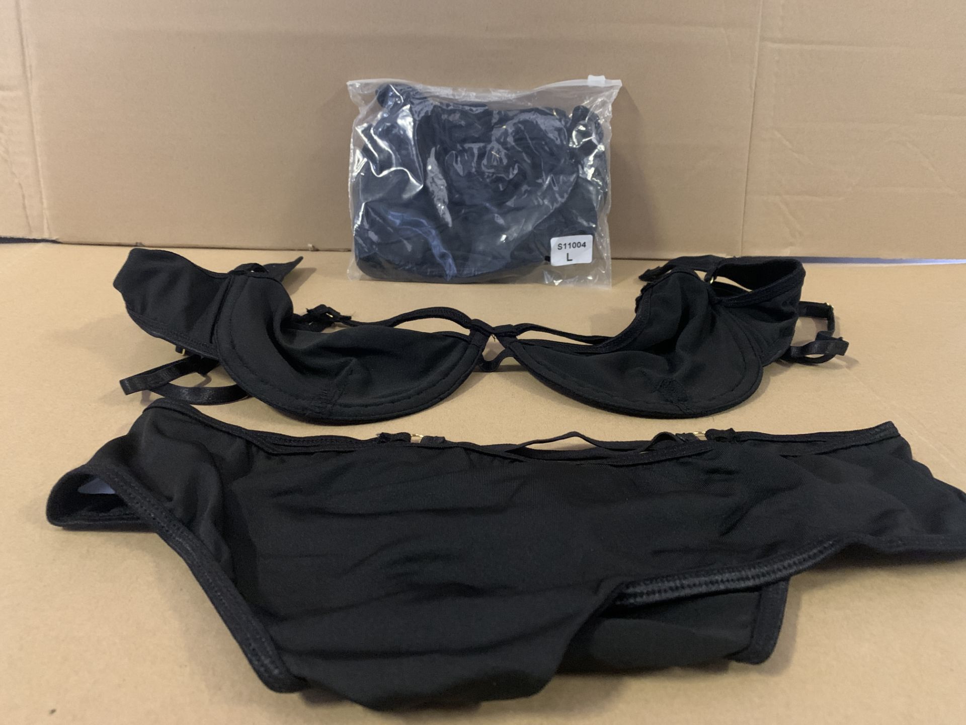 30 X BRAND NEW DESIGN 5 BLACK BRA AND PANT SETS IN VARIOUS SIZES S1-12