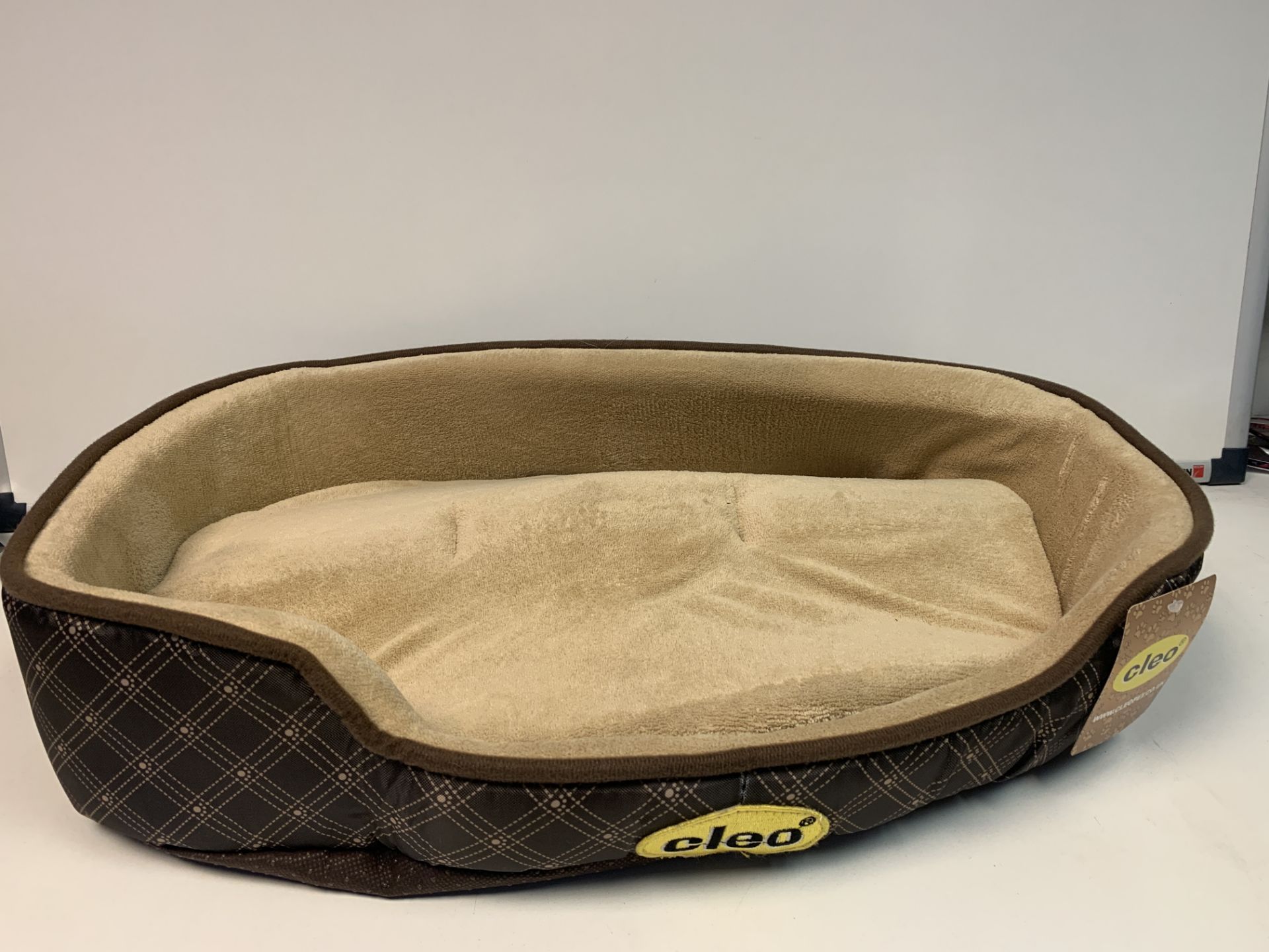 5 X NEW PACKAGED CLEO OXFORD LUXURY PET BEDS - SMALL- SAGE & GOLD (S1)