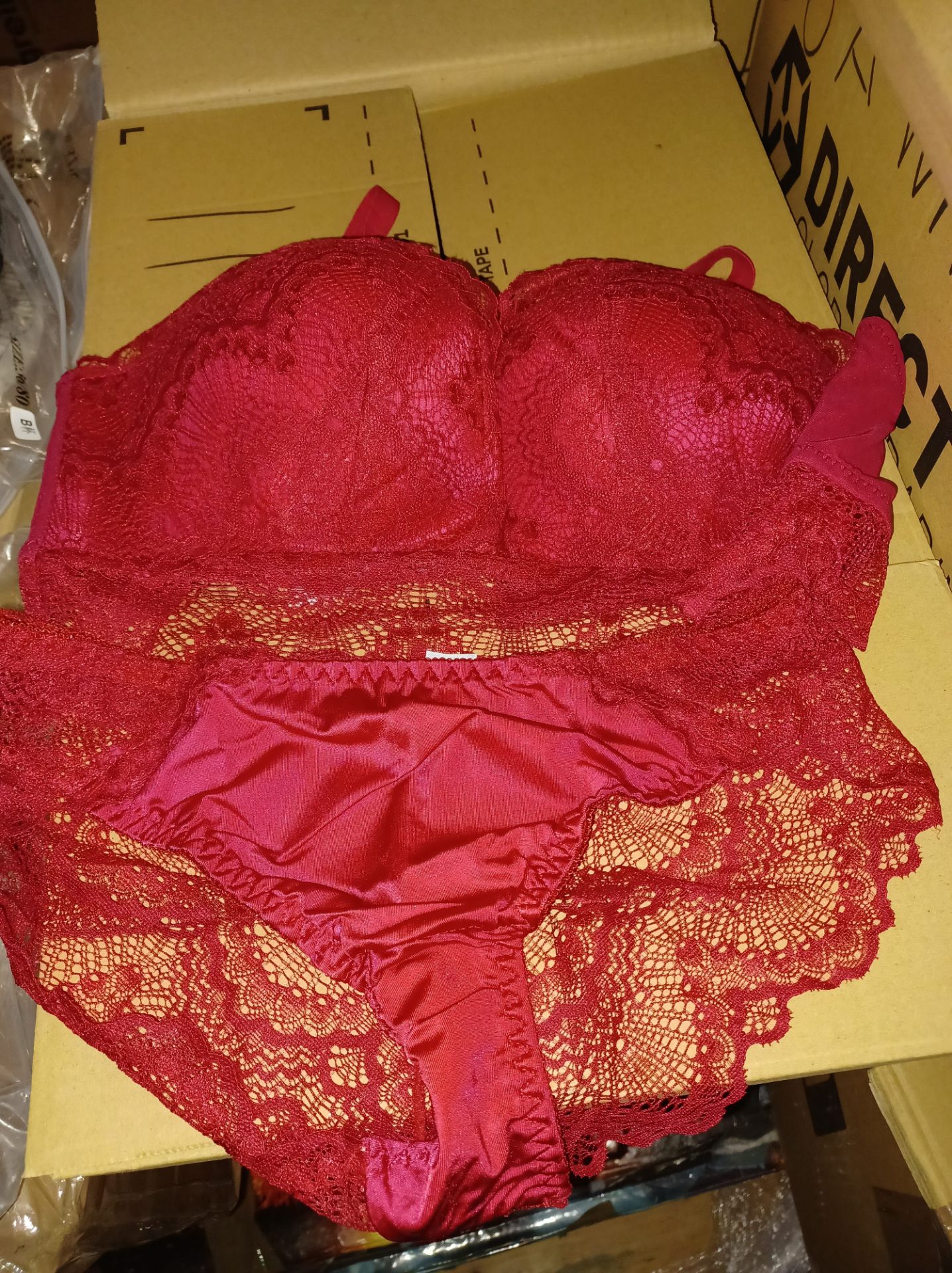 25 X BRAND NEW ASSORTED BRA AND PANT SETS IN VARIOUS STYLES AND SIZES S1