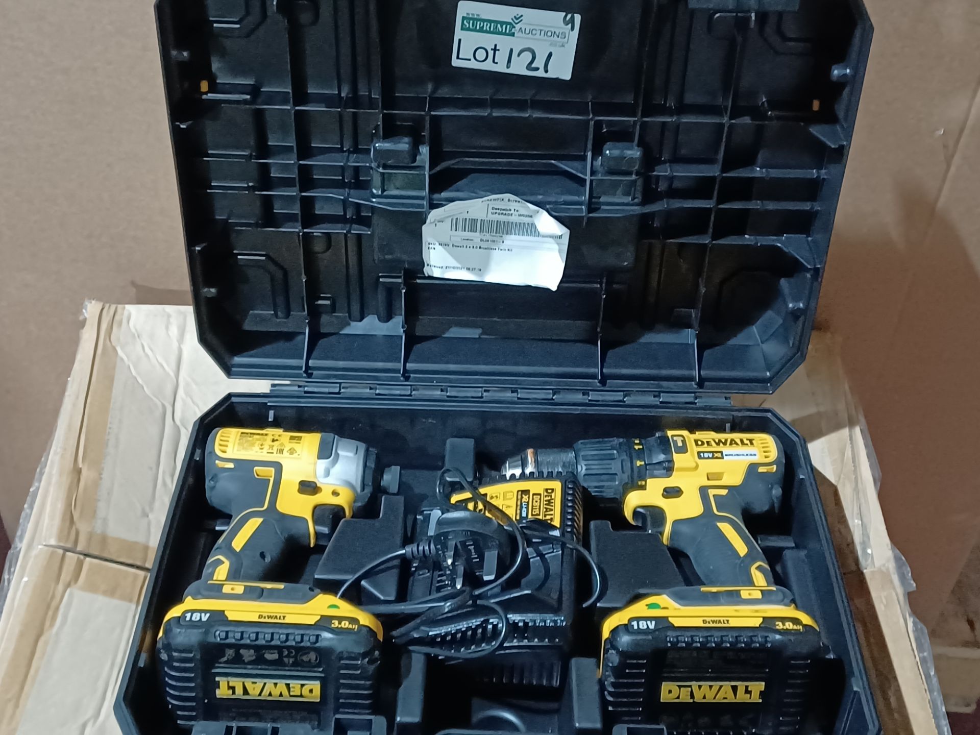 DEWALT DCK2060L2T-SFGB 18V 3.0AH LI-ION XR BRUSHLESS CORDLESS TWIN PACK (337KV) COMES COMPLETE WITH