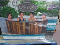 BOXED Lay-Z-Spa Helsinki 7 person Spa. RRP £774. UNCHECKED/UNTESTED