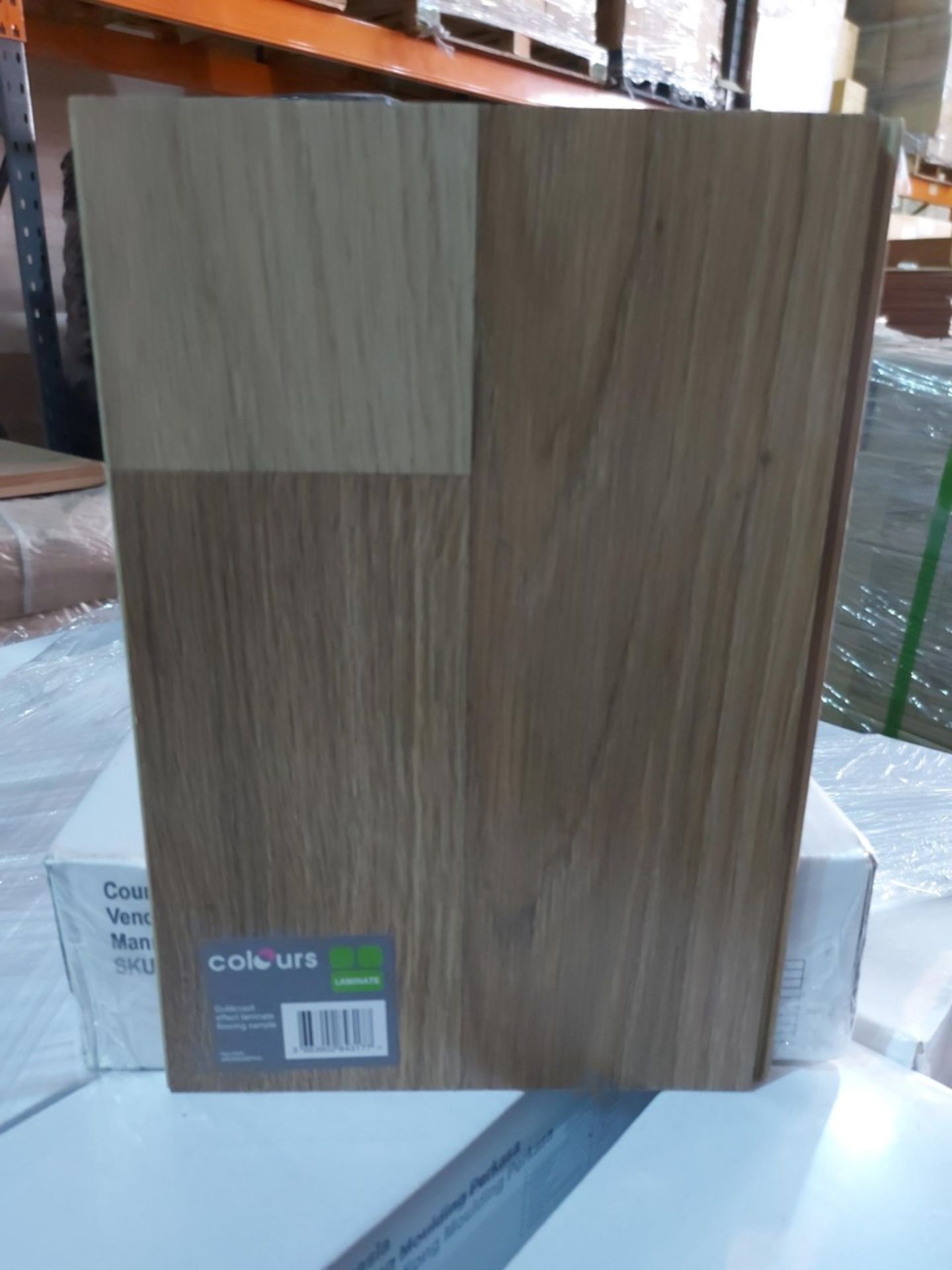 (Q183) PALLET TO CONTAIN 351 x GOLD COAST EFFECT LAMINATE FLOORING SAMPLE PIECES