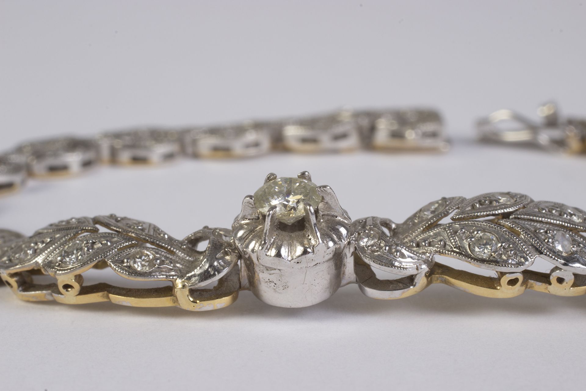 Pulsera en oro y vistas en platino con diamante tallas brillante antigua. - Image 2 of 2