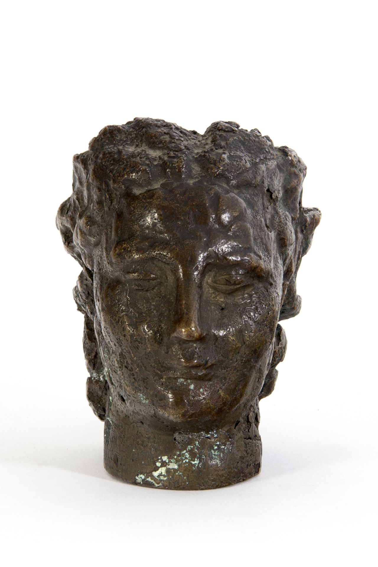 Cabeza femenina en bronce. Italia, siglo XIX.
