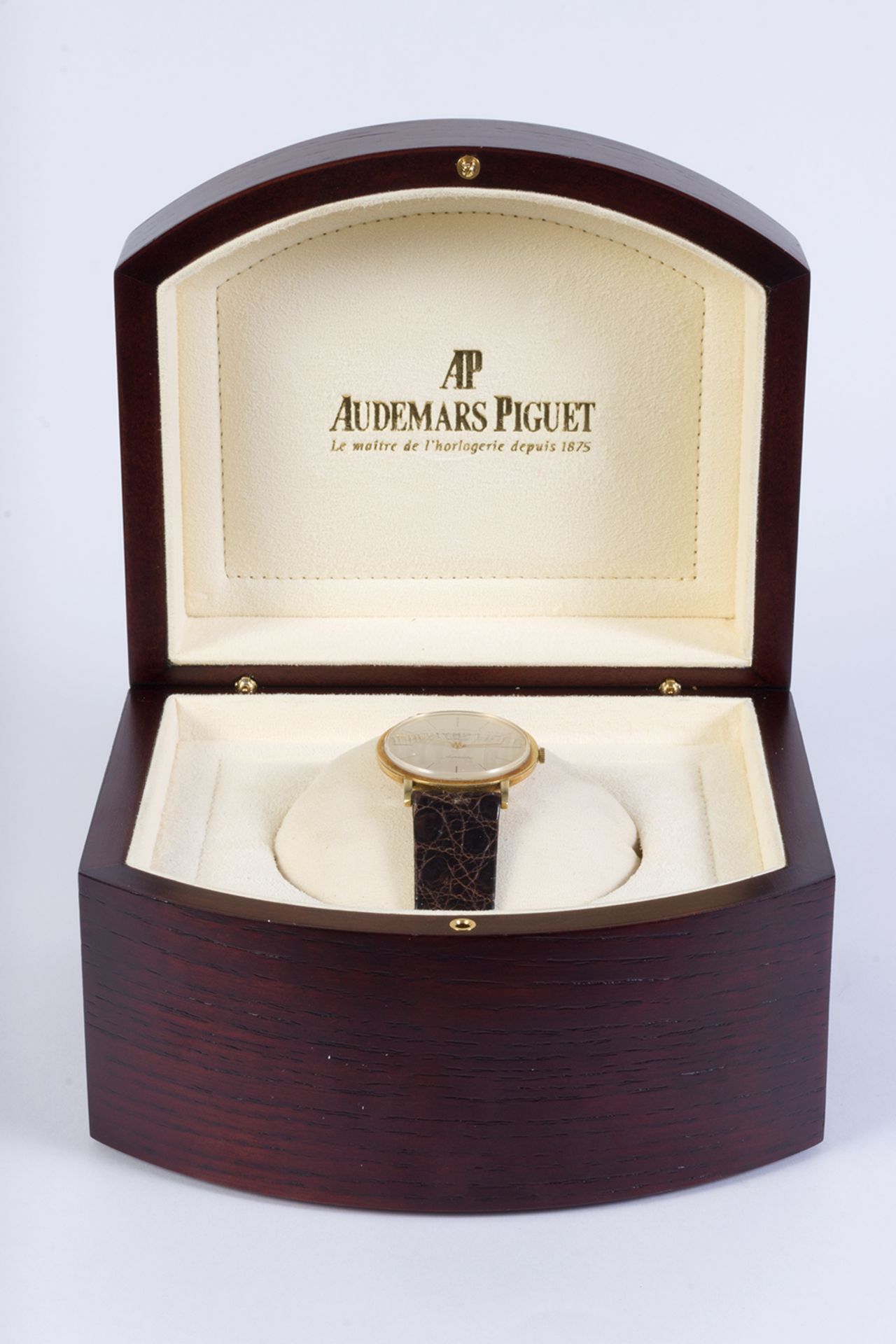 Reloj de pulsera Audemars Piguet, modelo Gübelin, en oro y correa de piel. - Image 5 of 6