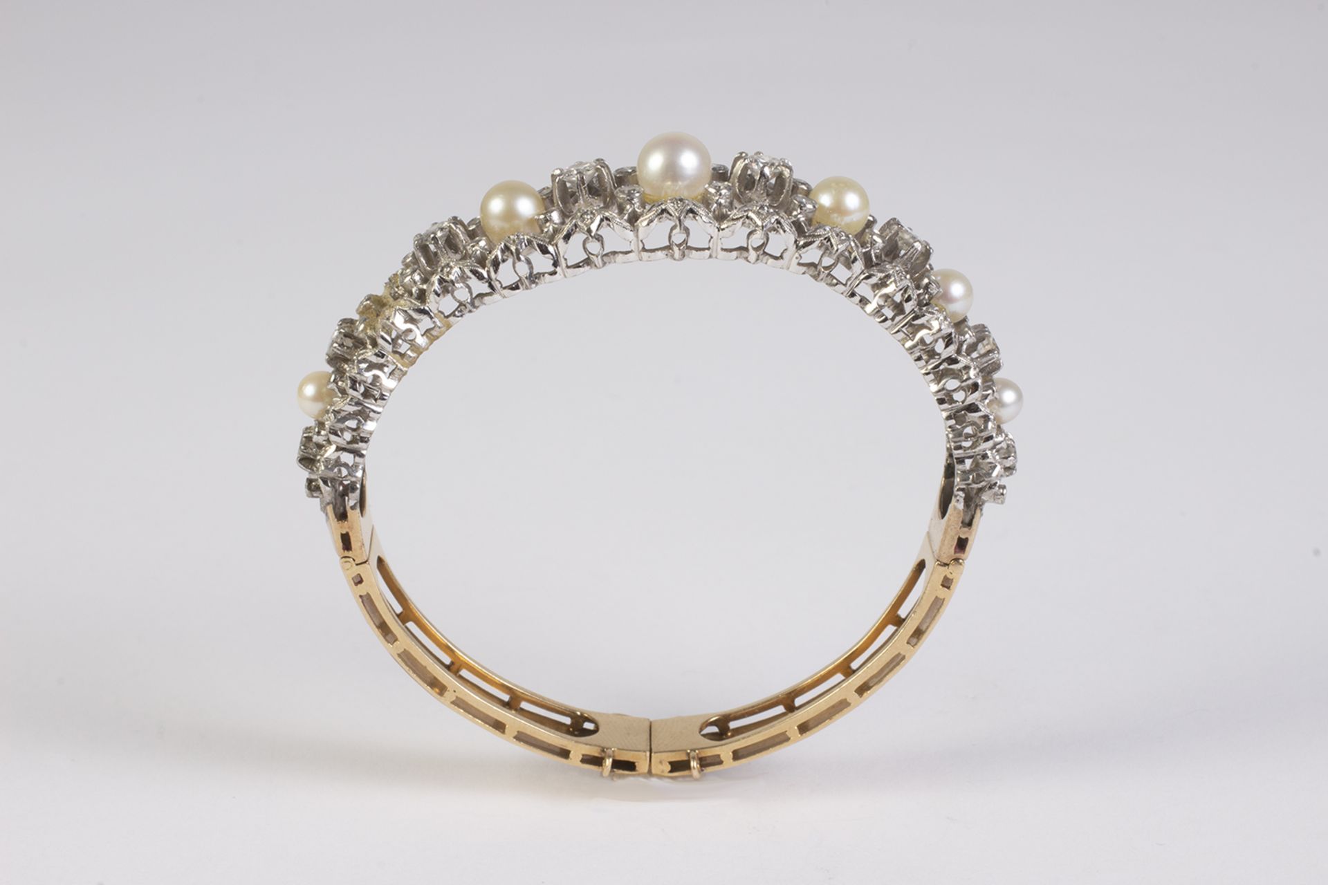 Pulsera esclava en oro, platino, perlas cultivadas y diamantes talla brillante - Bild 2 aus 3