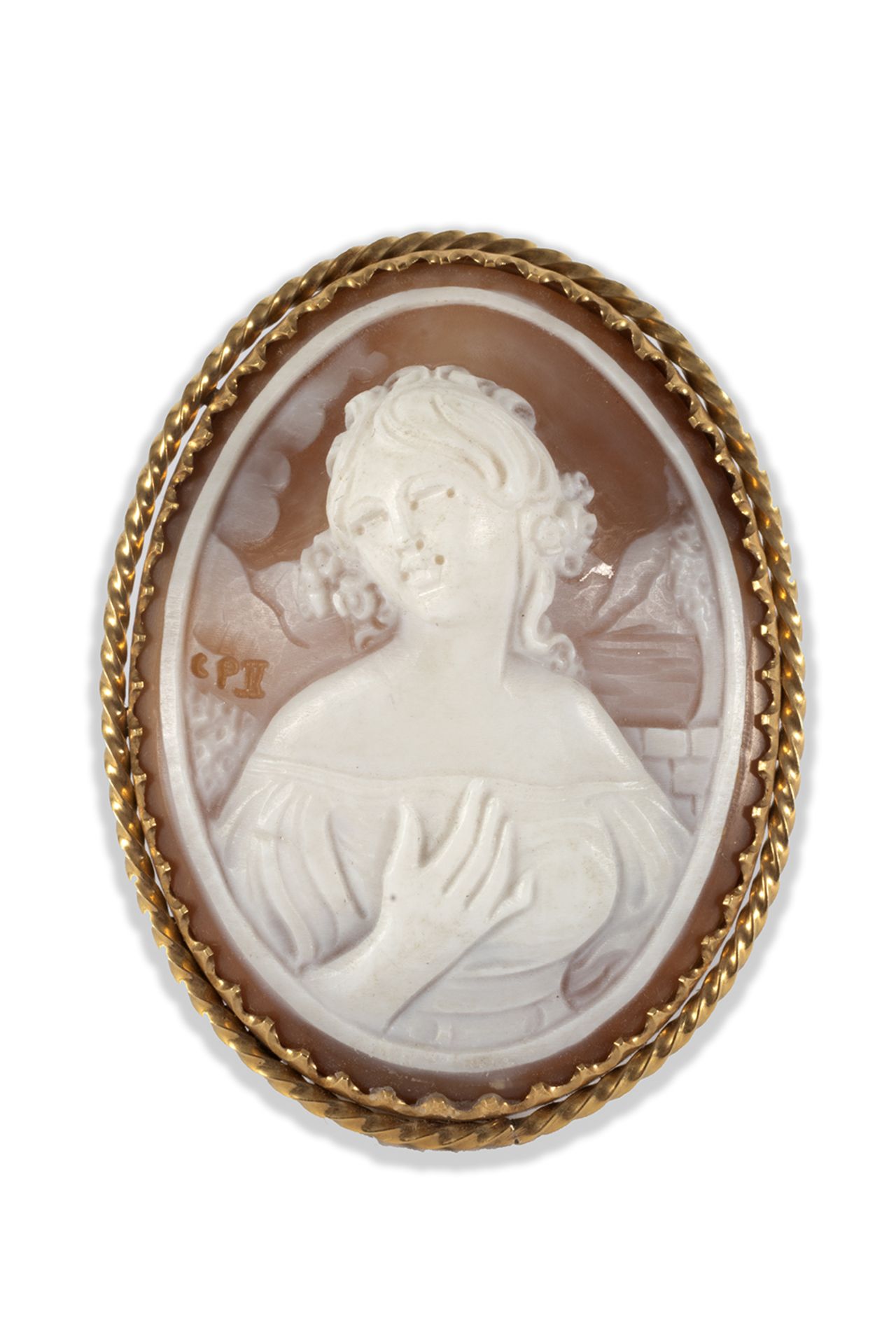 Gold cameo pendant brooch. Representing