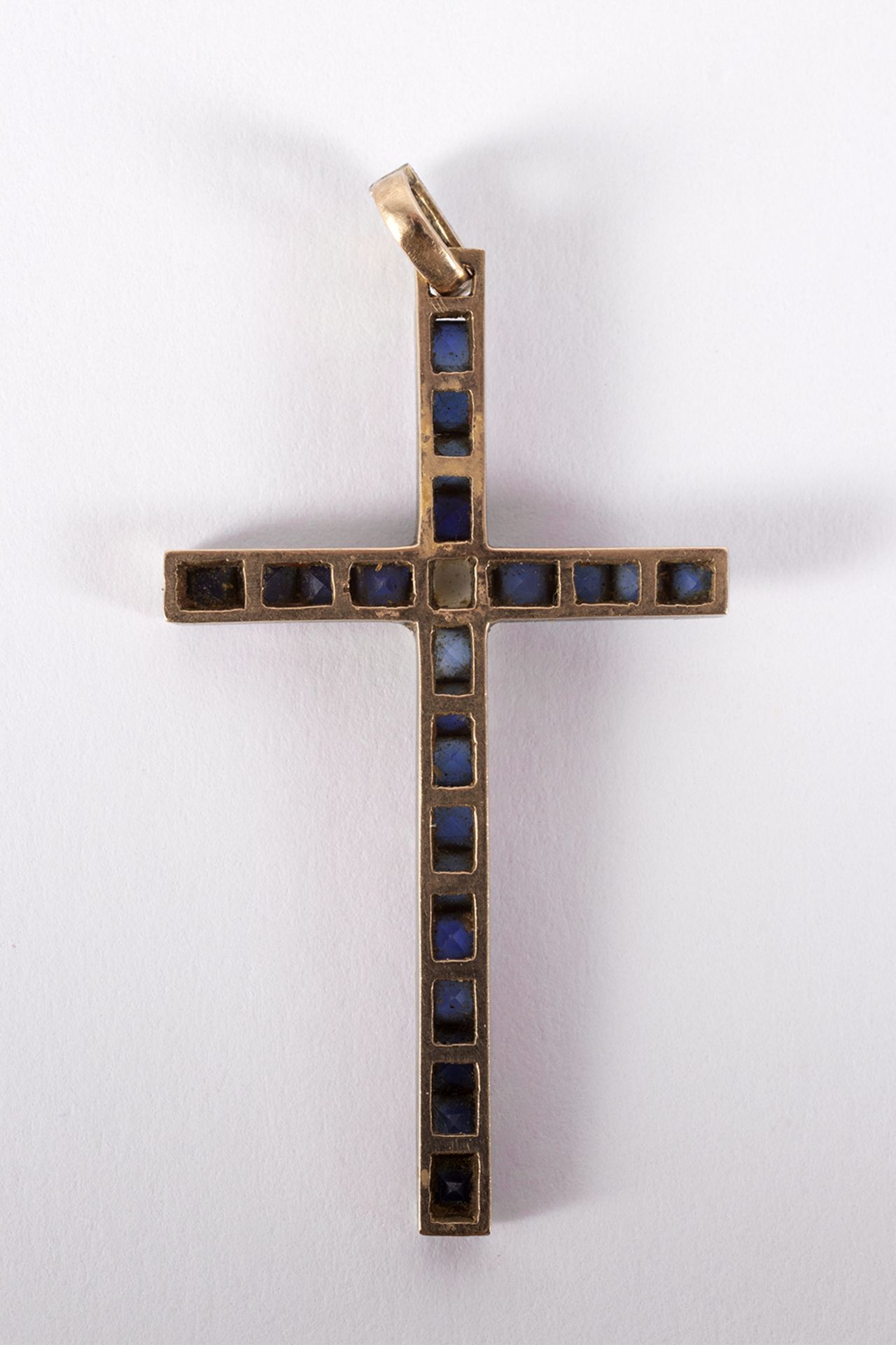 cross in gold and views in silver with blue sapphires and diamonds, Dutch rose cut.  - Bild 2 aus 2