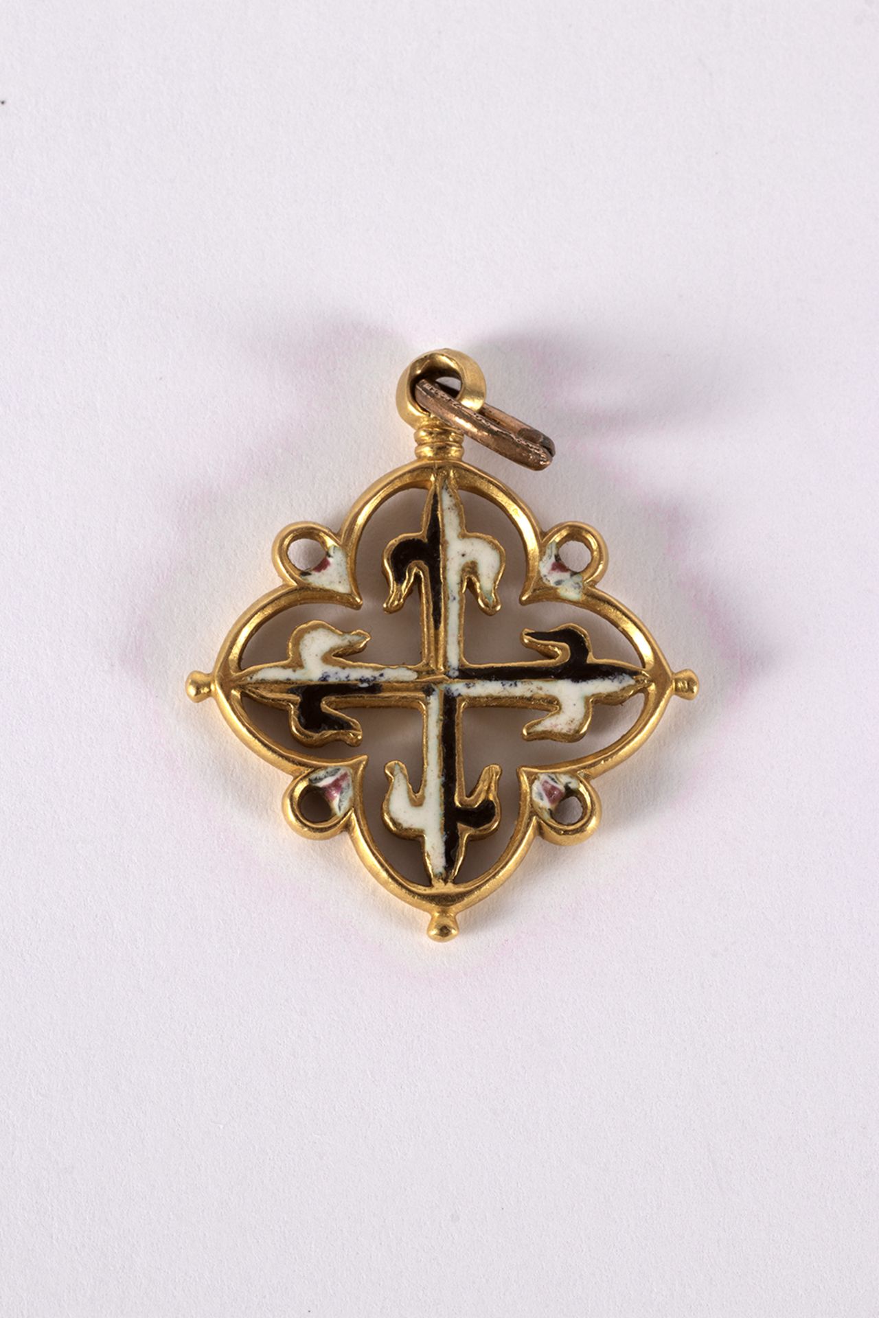 Mallorcan cross pendant in gold and enamels.  - Bild 2 aus 2