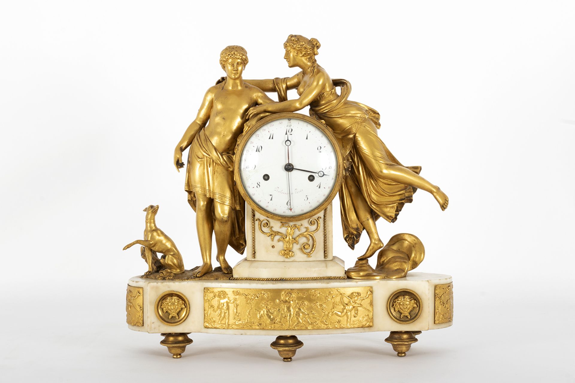 Empire table clock in gilt bronze and marble with representation of Venus and Adonis with dog and a  - Bild 2 aus 6