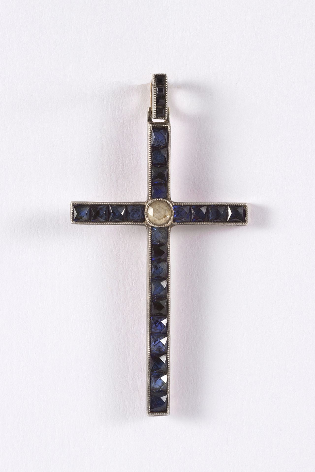 cross in gold and views in silver with blue sapphires and diamonds, Dutch rose cut. 