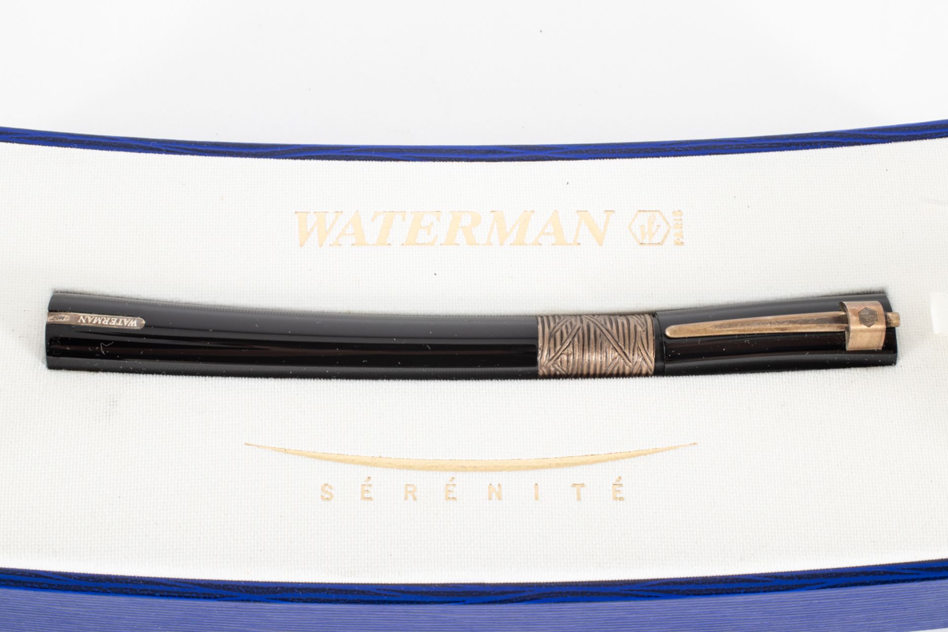 Waterman fountain pen "Sérénite". Curved shape in black resin with silver bamboo-style clip and band - Bild 2 aus 6