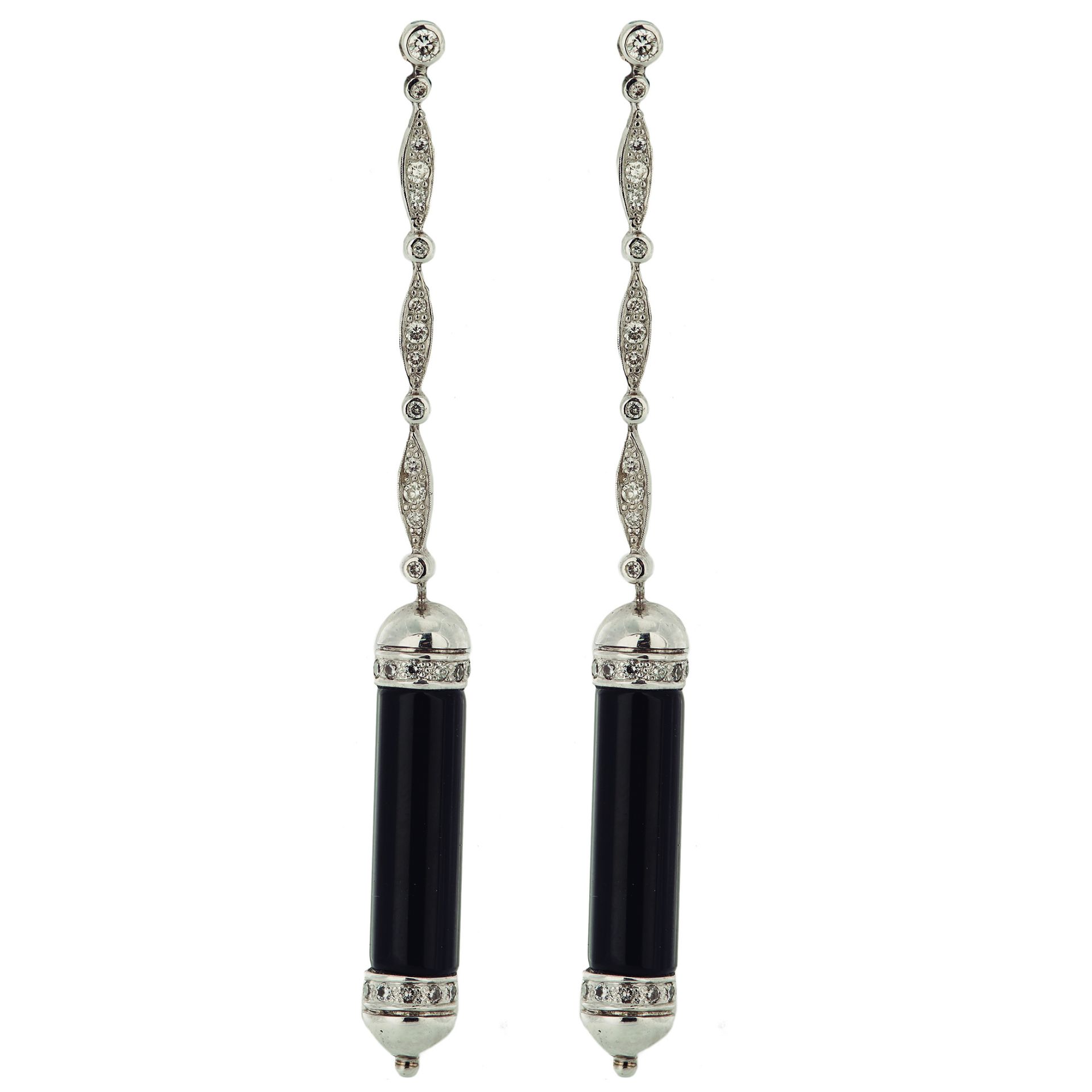 Art Deco style white gold, onyx and diamonds earrings. 