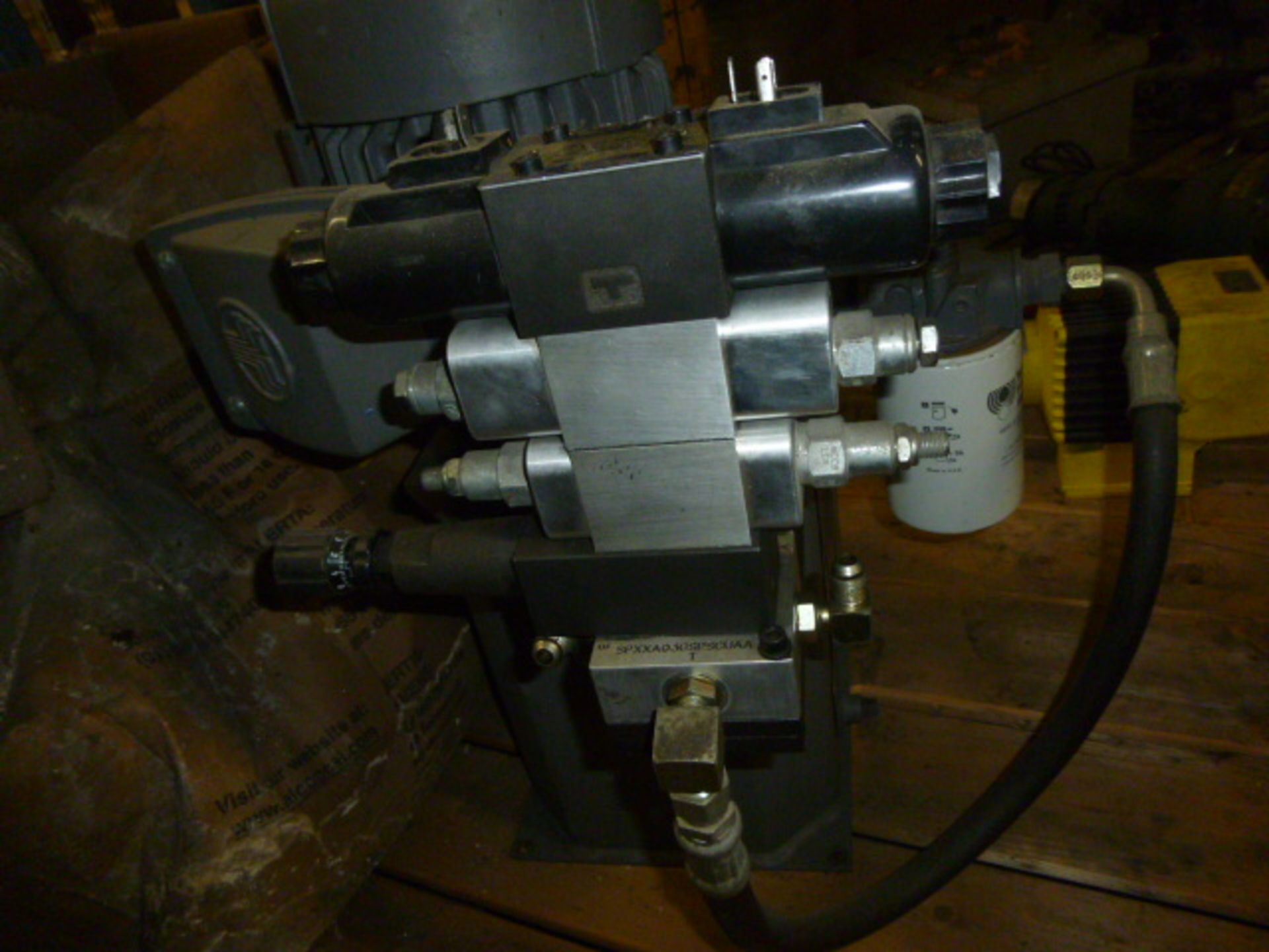 Hydraulic pump Brand: Montreal Hydraulique Model: 1.32 GPM Year: 2003 Item Location: Montreal - Image 4 of 4