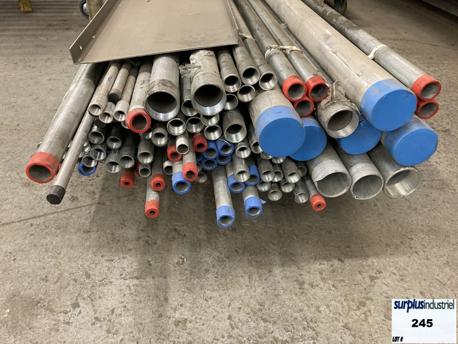 Galvanized pipes and  aluminum 1 ", a 3"  Item Location: Montreal