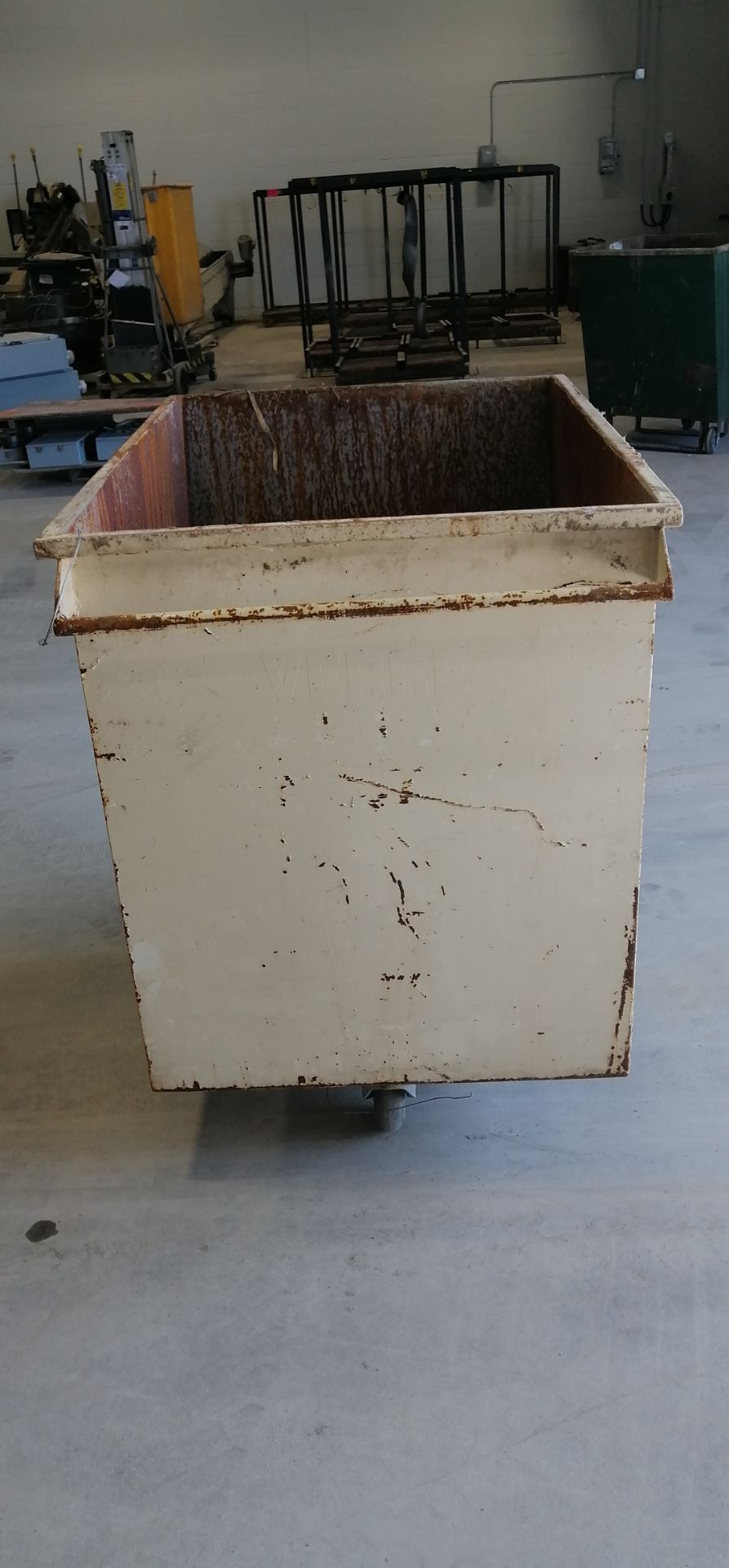 15 steel bin on wheel - Image 5 of 12