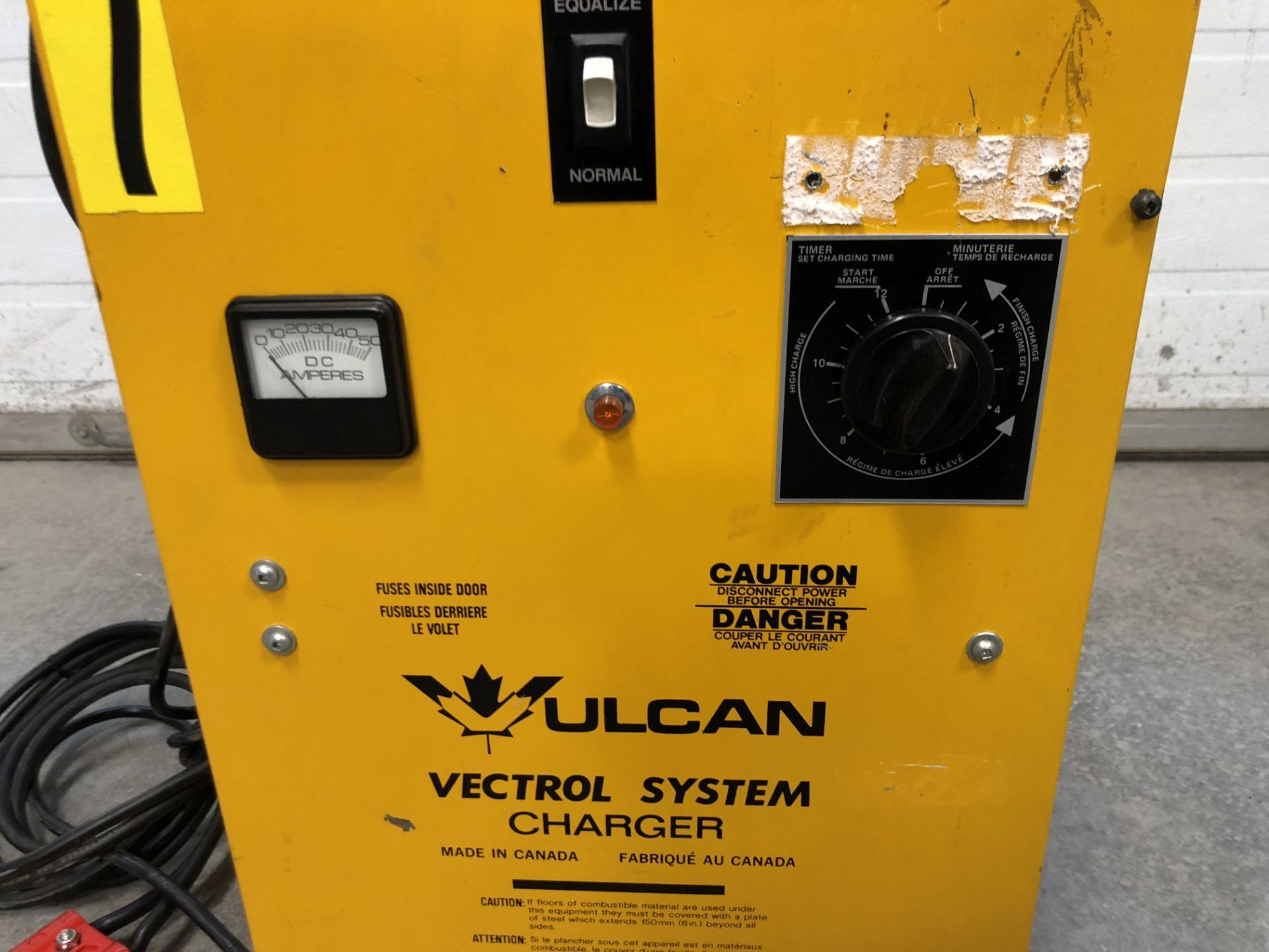 Vulcan  ForkLift Battery Charger 115 Volts A.C. / 24 Volts D.C. - Image 3 of 5