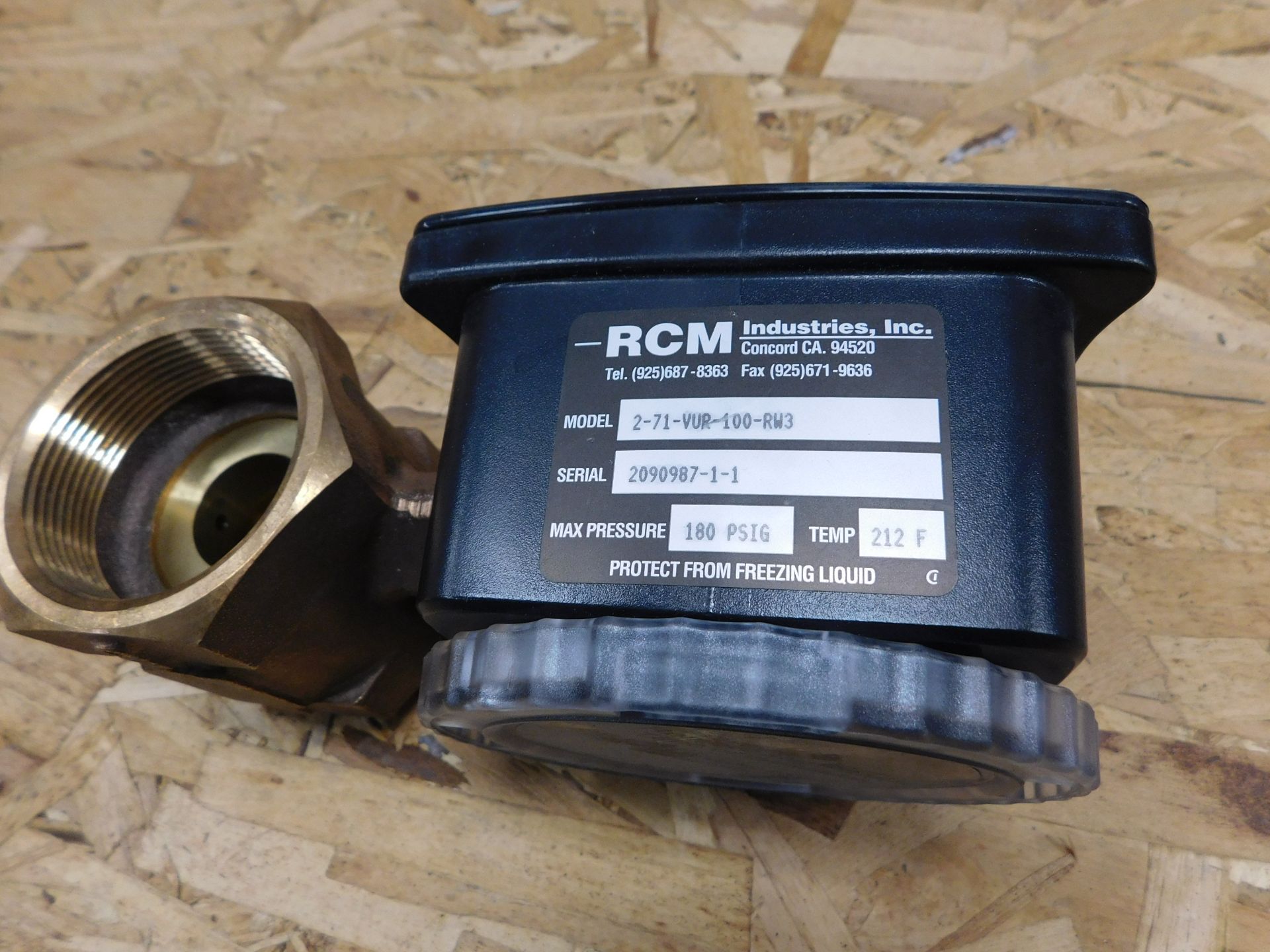 RCM FLOW METERS MODEL: 2-71-VUR-100-RW3 MAX PRESSURE: 180 PSIG *NEW - Image 3 of 4