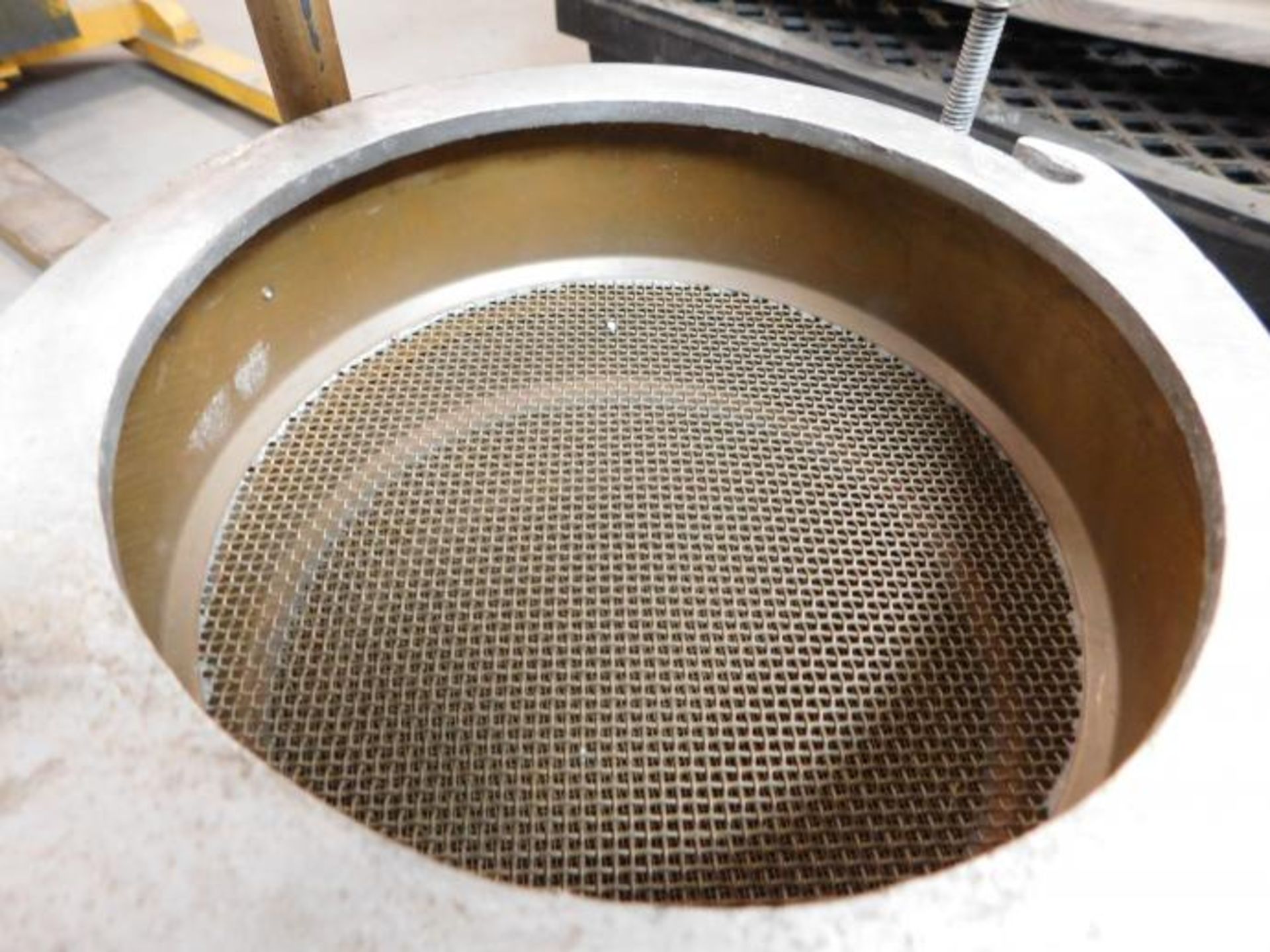 VIBRATORY SIEVE SHAKER 2.00 MM,1.00 MM,500 UM,425 UM, 250 UM, 106 UM, 75 UM - Image 3 of 7