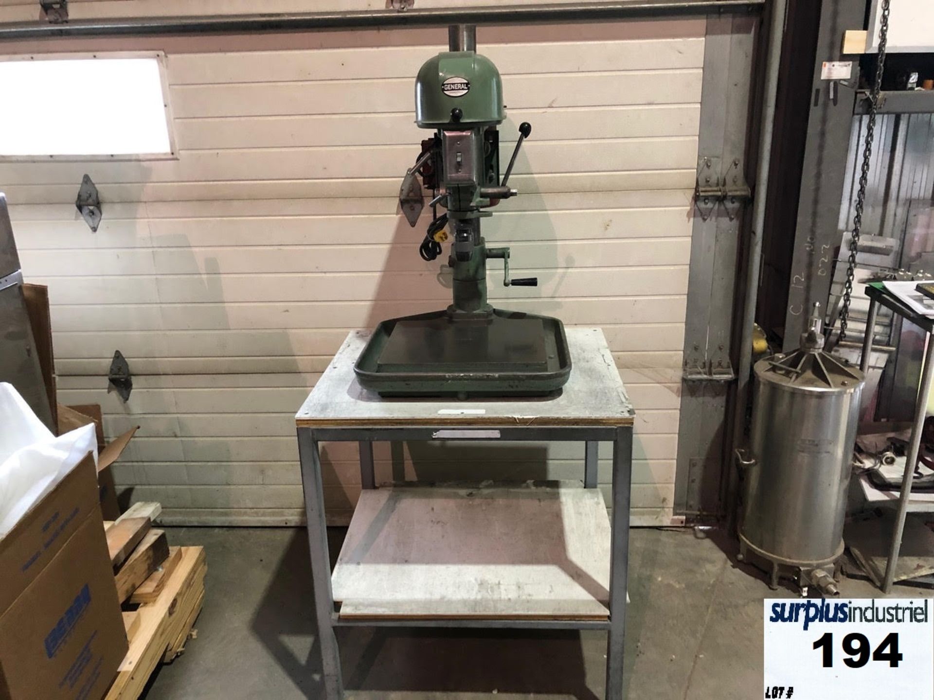 General model 340 industrial drill press with 21 '' x 21 '' cast iron table on 30 '' x 26 ''