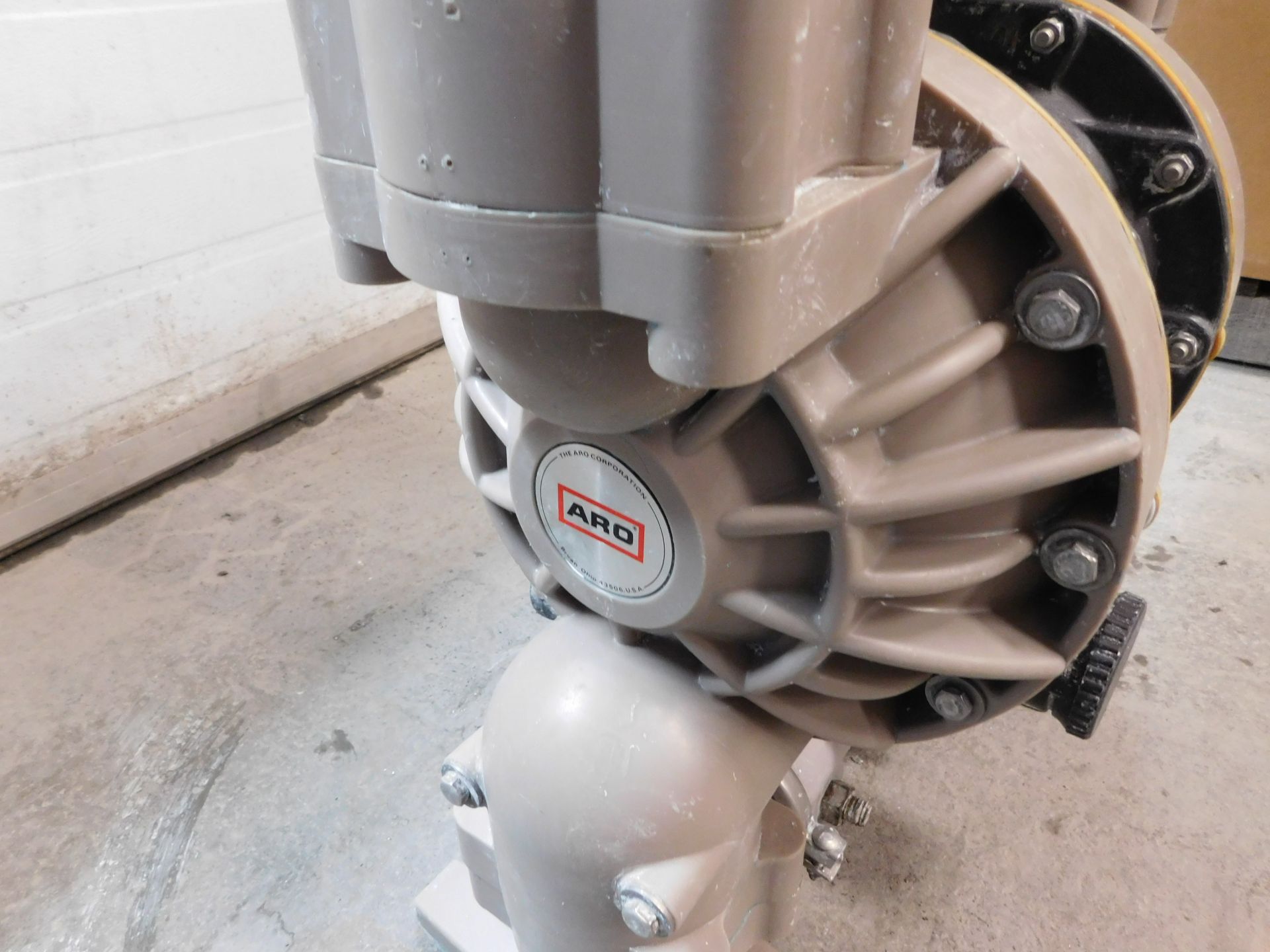 ARO DIAPHRAGM PUMP - Image 4 of 5