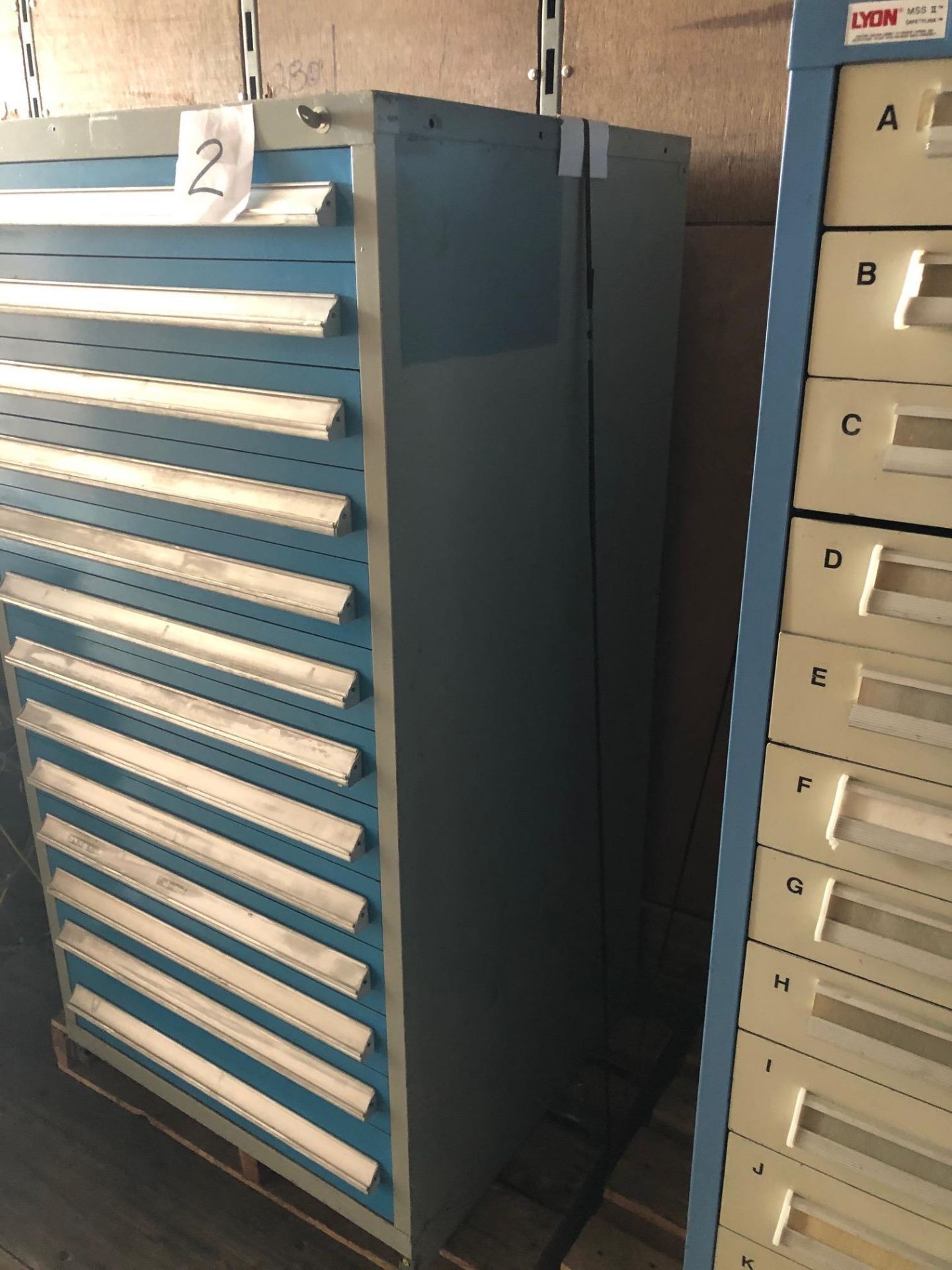 Industrial Metal Drawer Cabinet, 14 drawers, 30 wide, 18 deep, 59 high. Item Location Montreal - Image 2 of 5